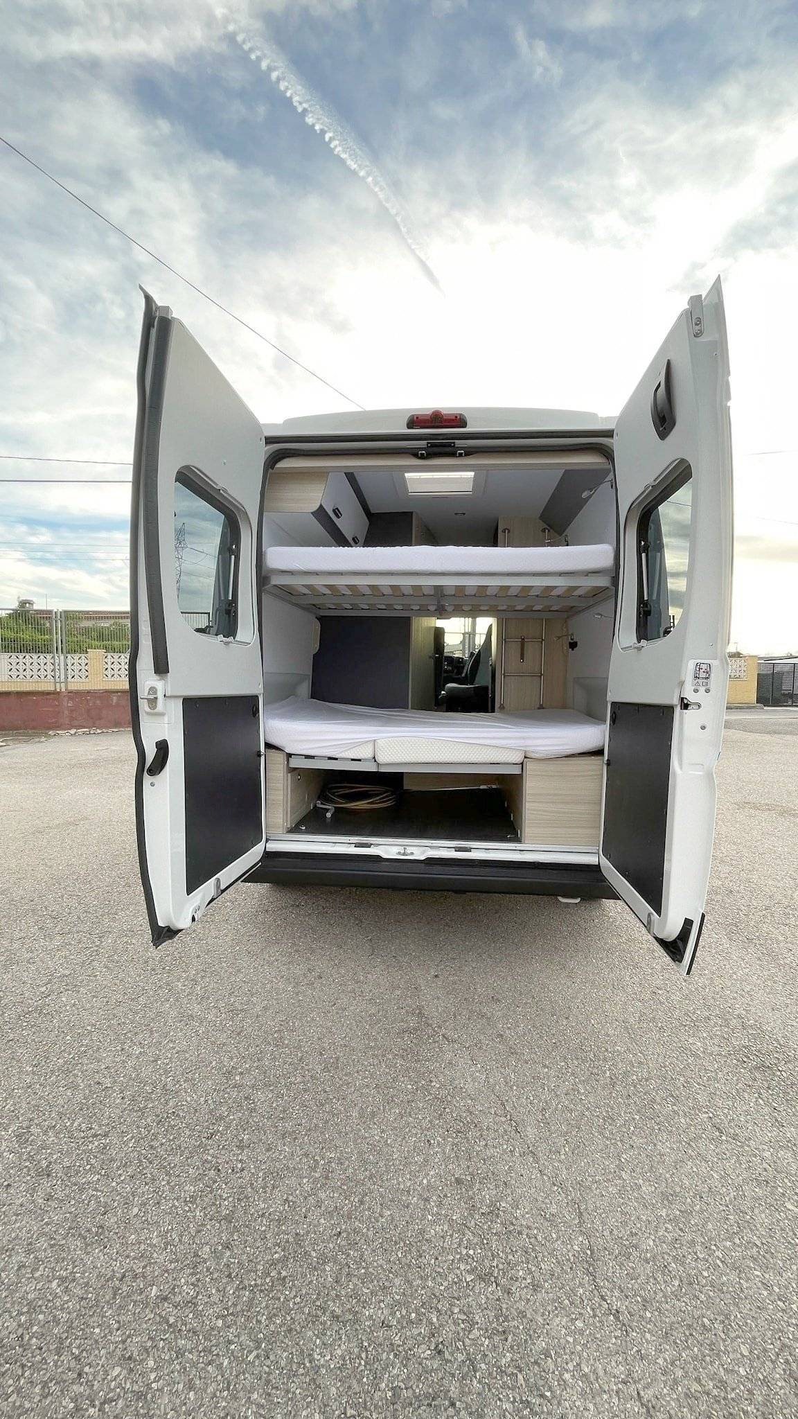 Berth Citroën Citroën jumper 140 cv - Yescapa