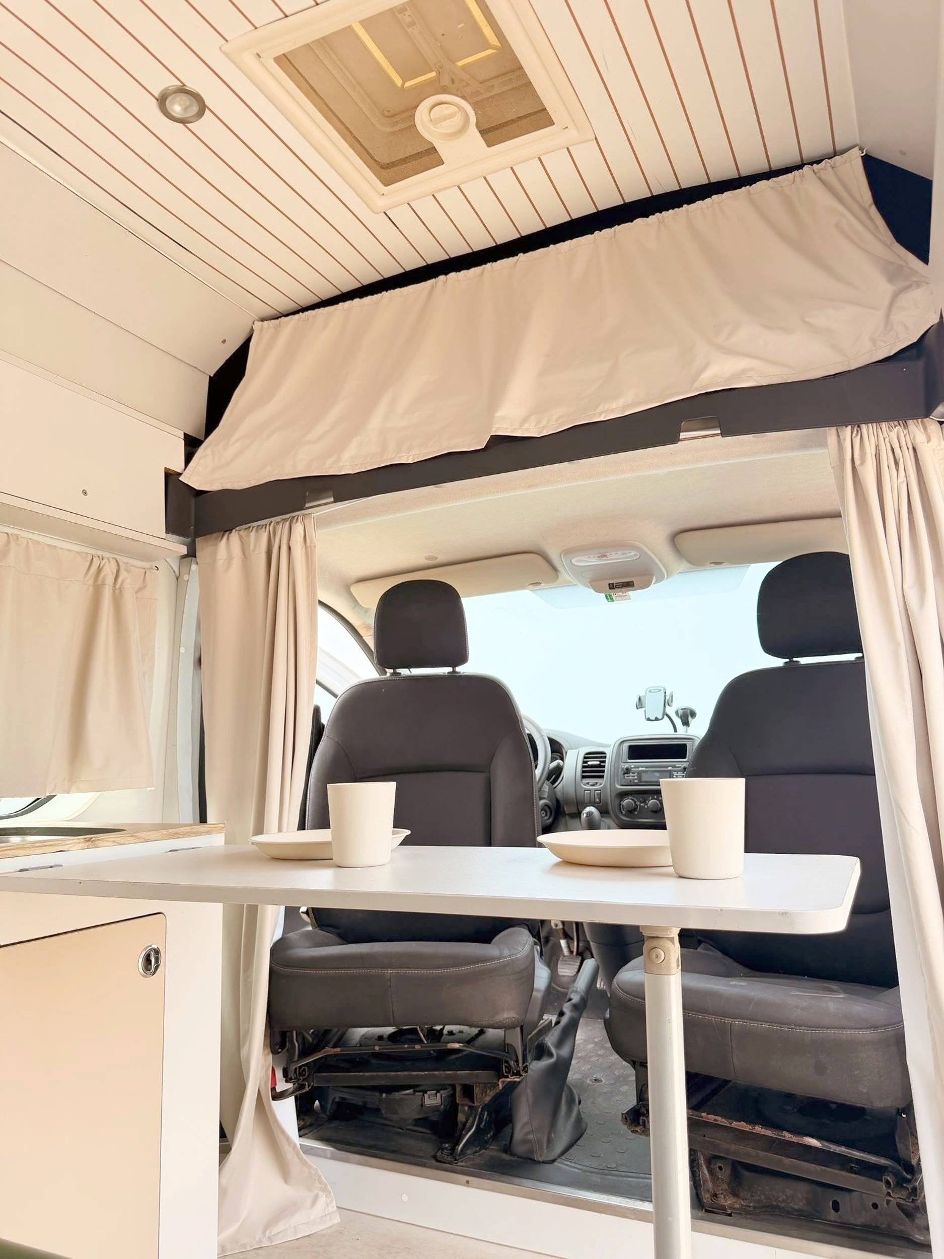 Área de jantar Fiat Talento 1,6 l 120 ch - Yescapa