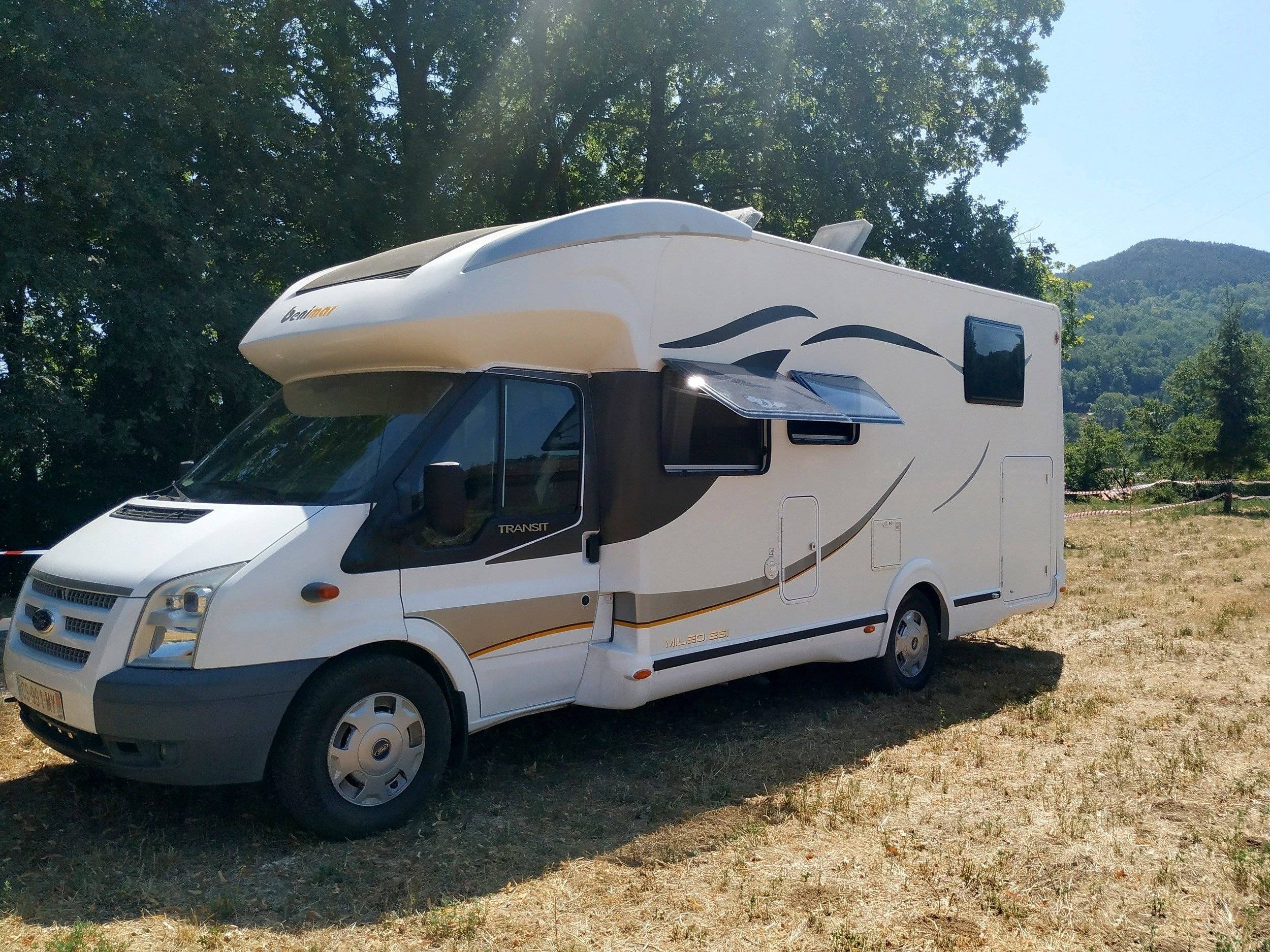 Benimar 261