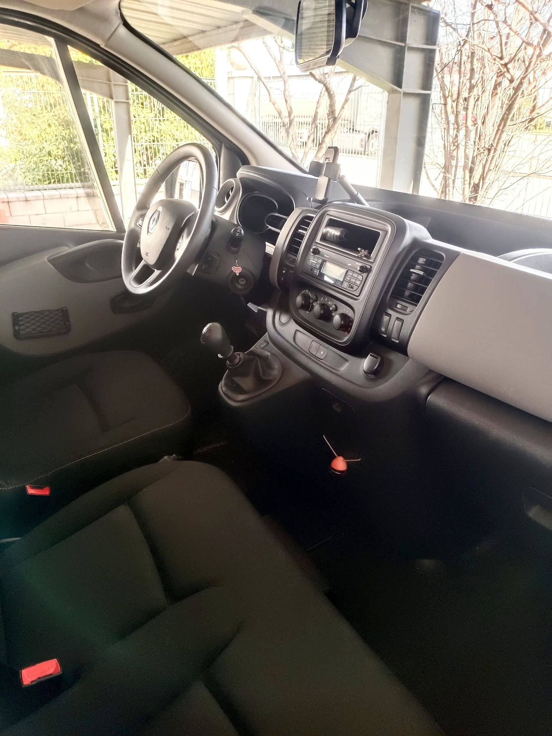 Poste de conduite Renault Trafic III 1.6 dci - Yescapa