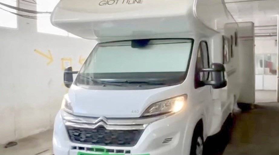 Vista de 3/4 Citroën OTROS - Yescapa