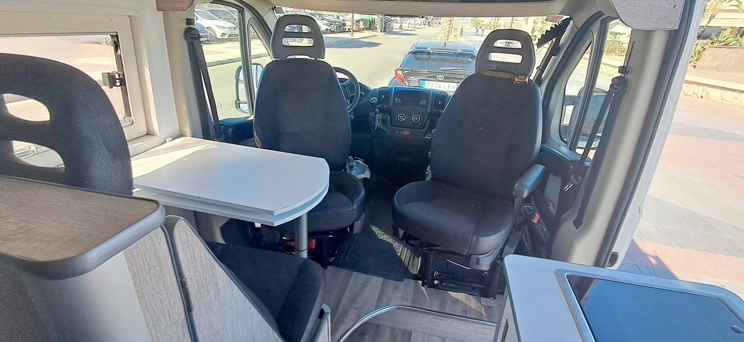 Dinette  - Yescapa