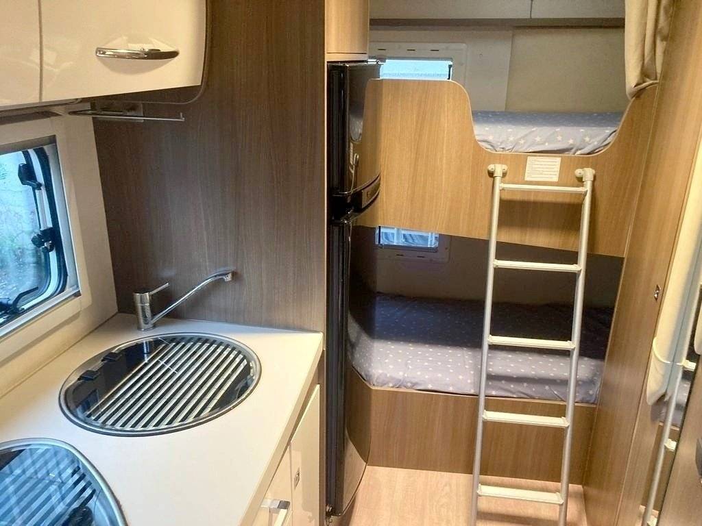 Challenger FORD TRANSIT