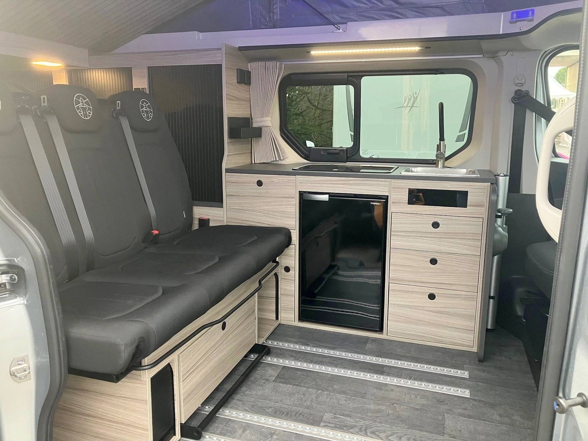 Glénan Concept Cars Renault Trafic 150cv Boite auto