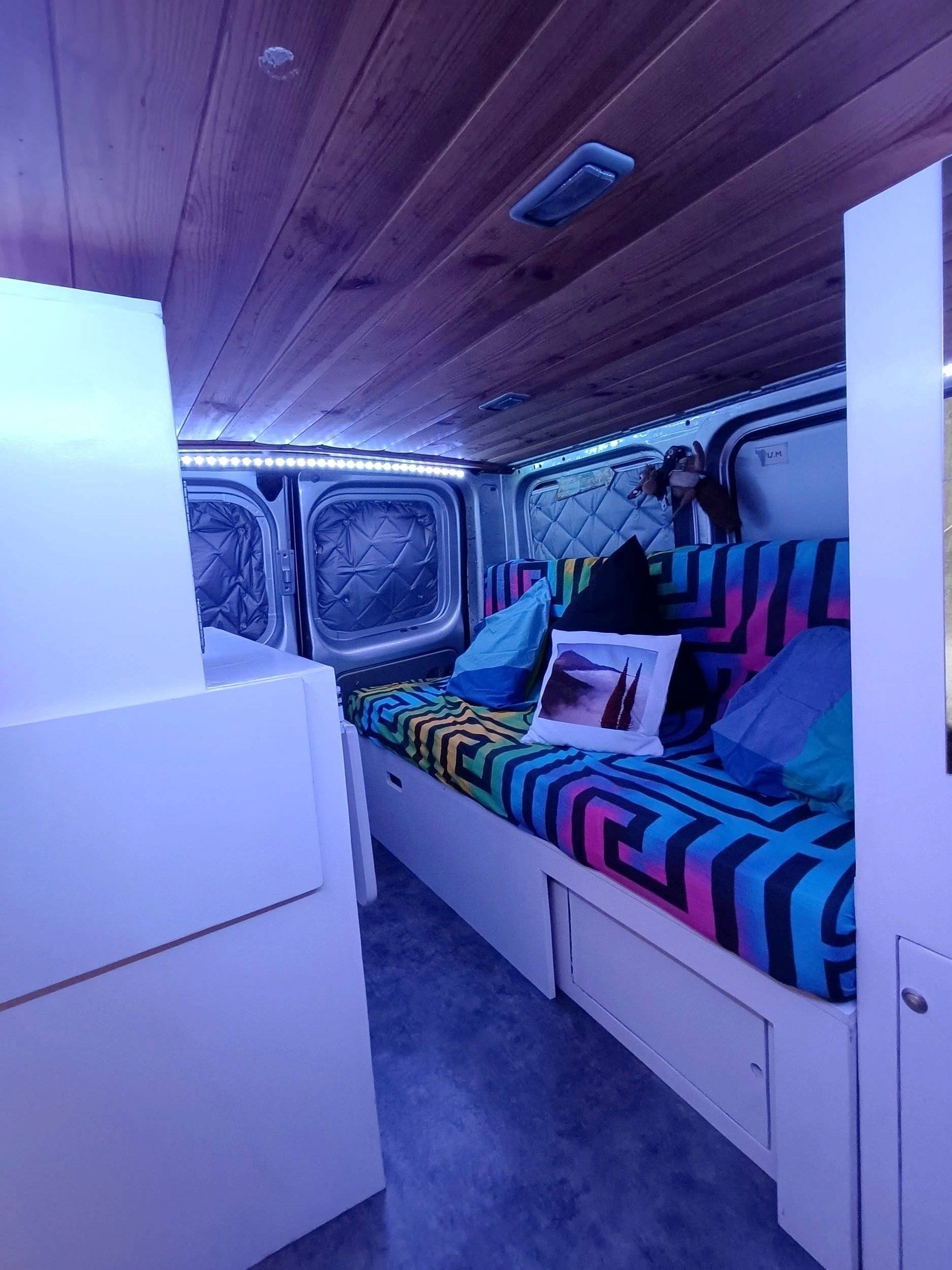 Van Mania Vivaro 1,9 CDTI 100cv