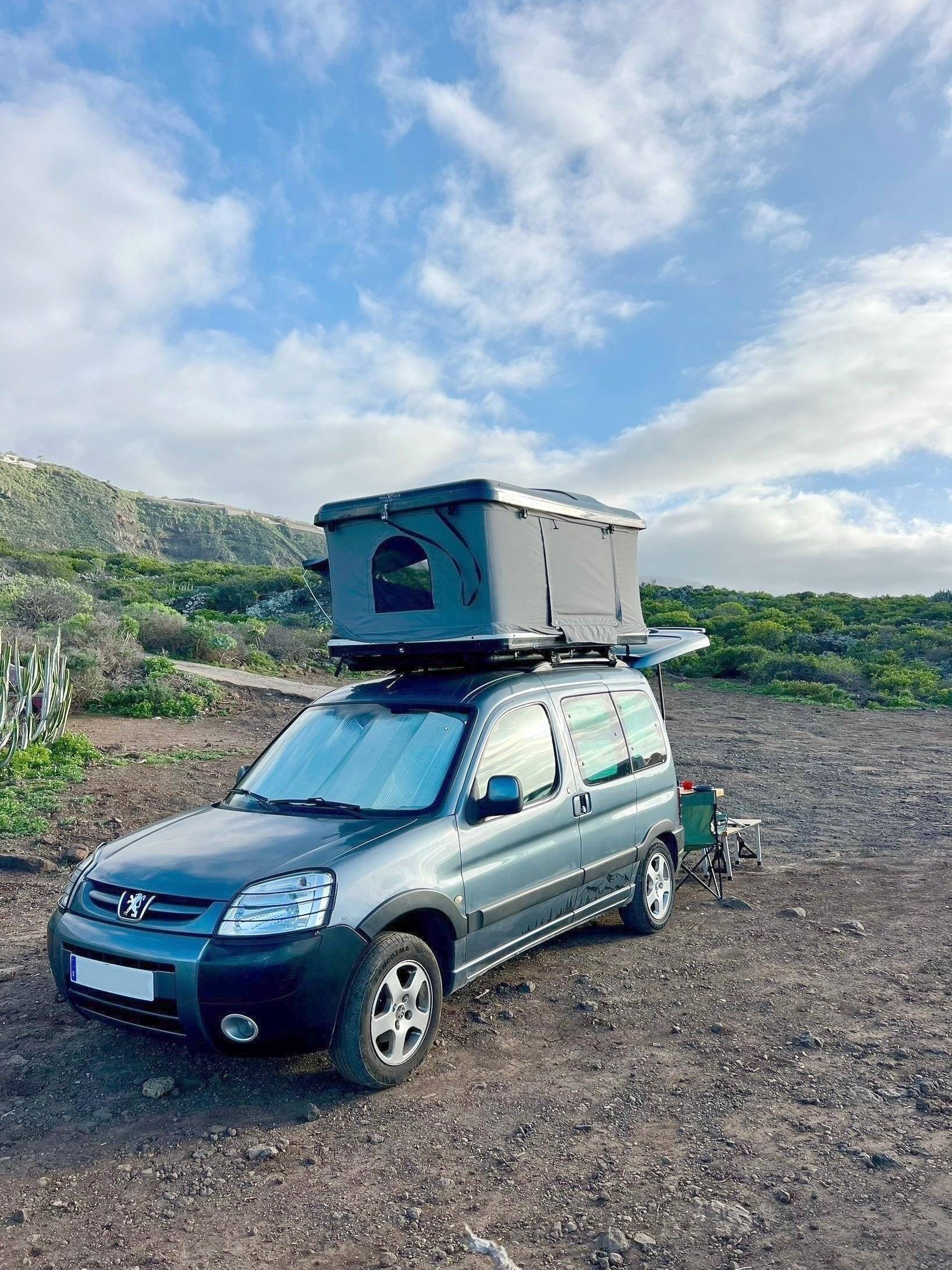 Vue avant de 3/4 Peugeot - Yescapa