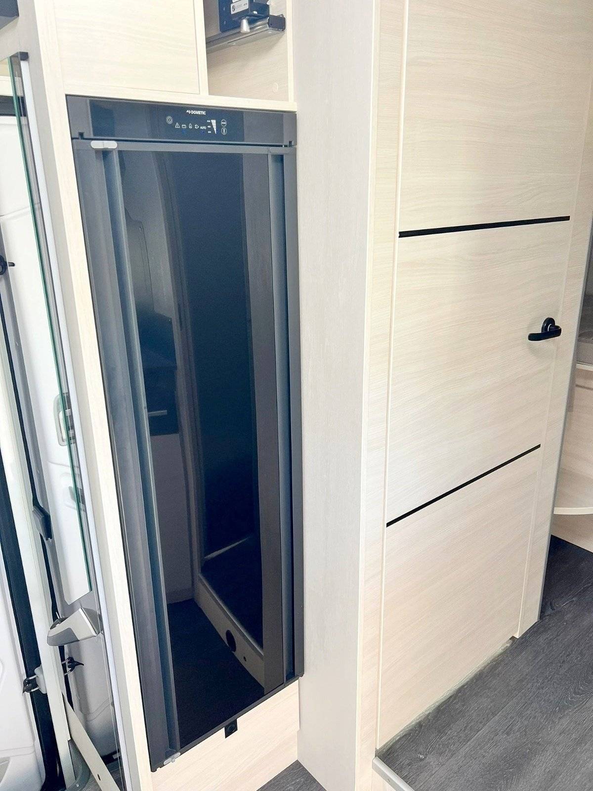 Challenger 380 GRAPHITE