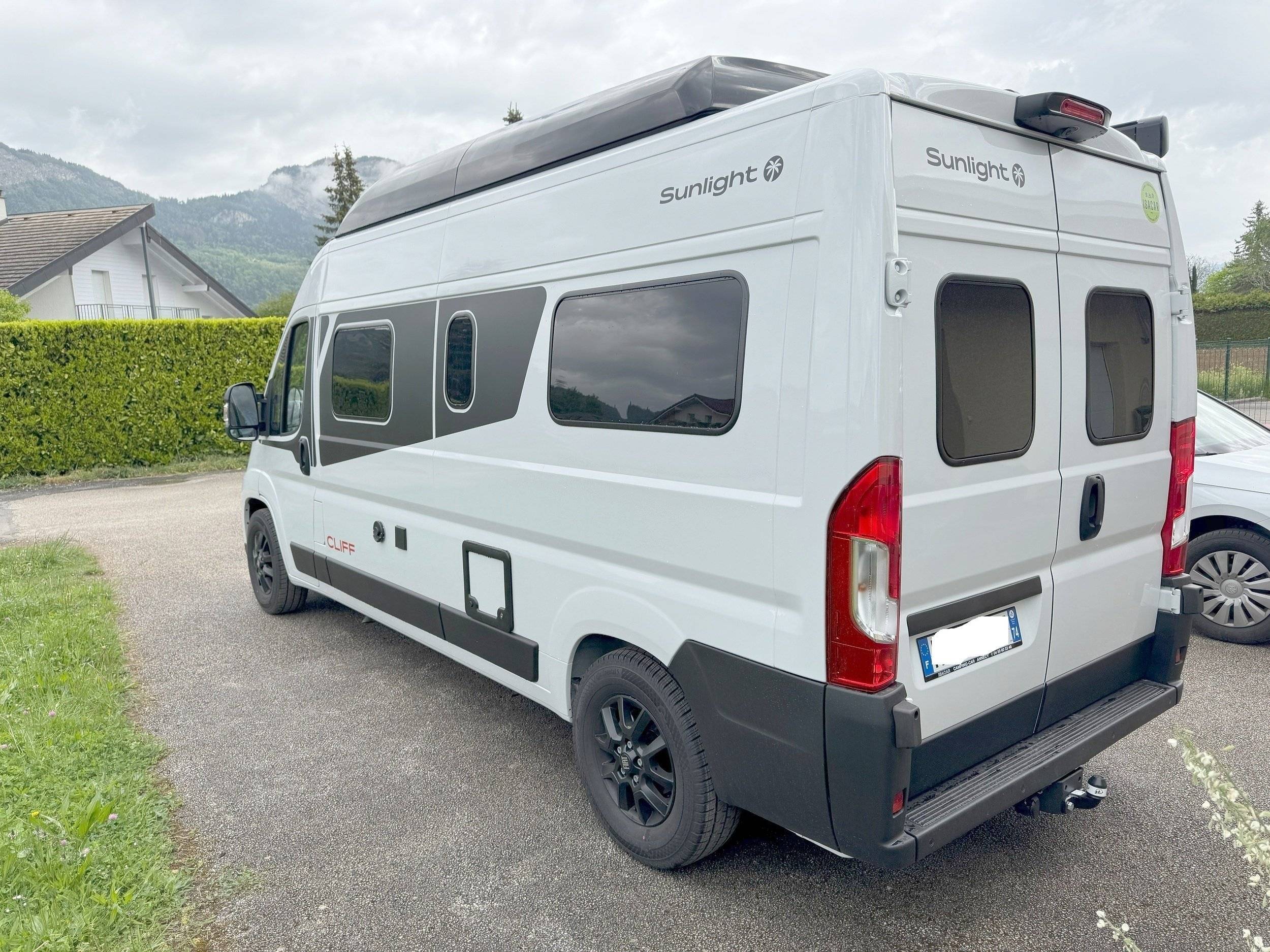 Sunlight Sunlight Cliff 600