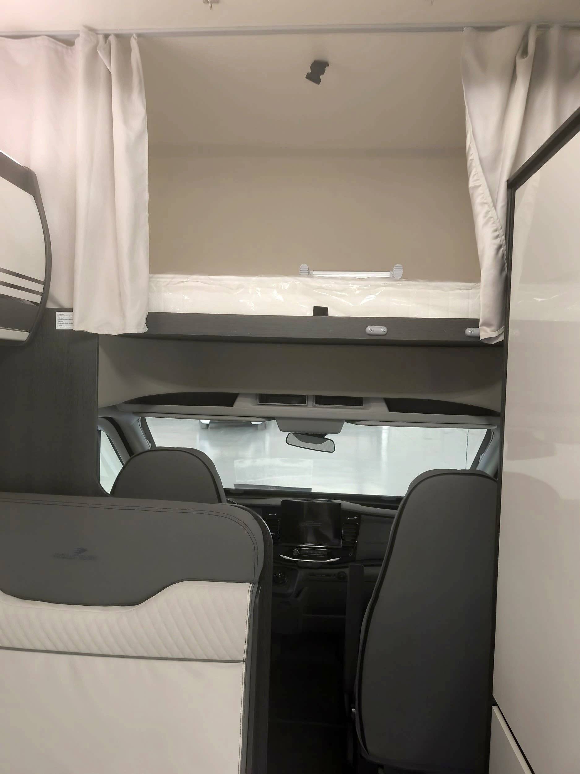 Berth Ford FORD WERKE GMBH - Yescapa