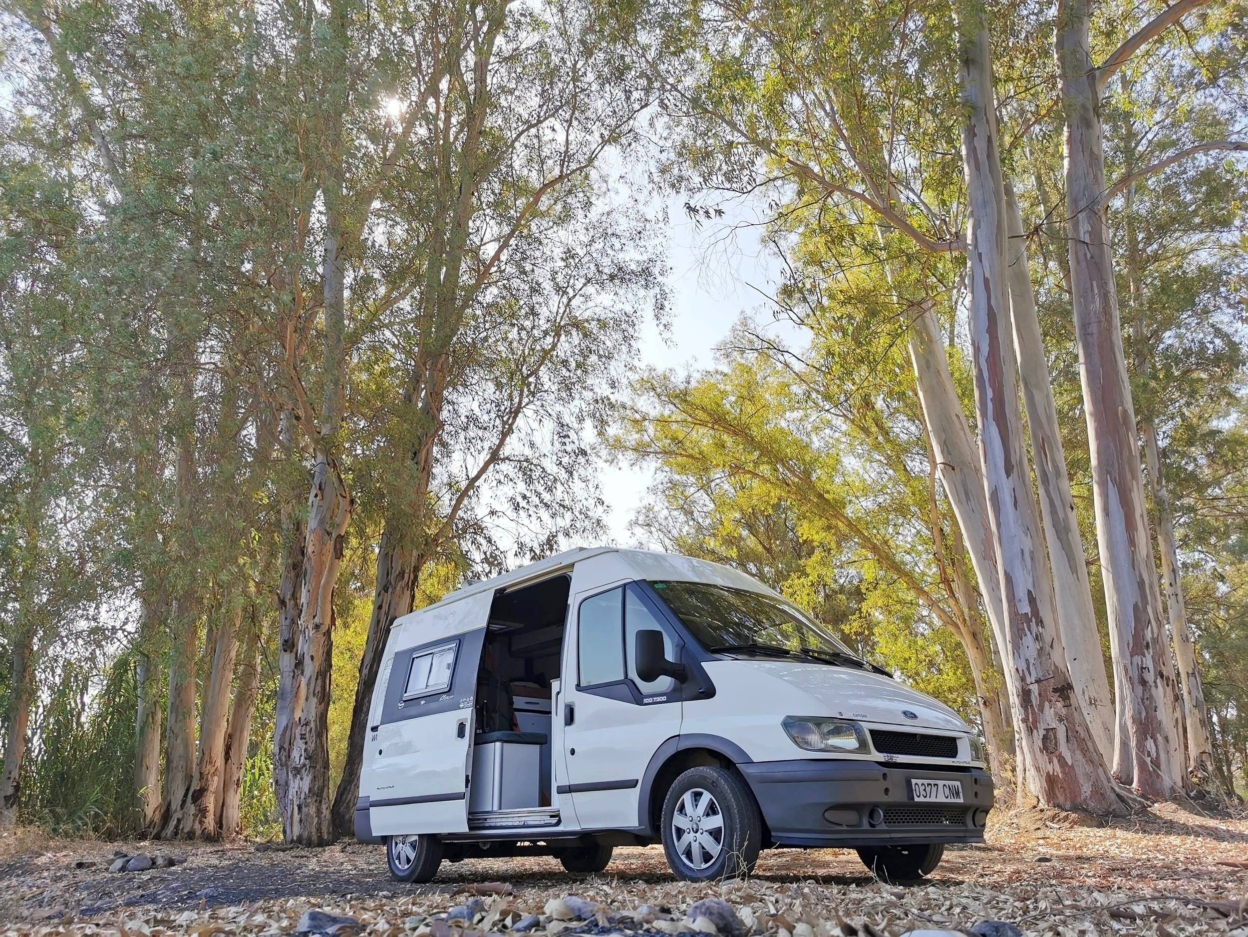 Front view from 3/4 Ford Transit 100T300 - Yescapa