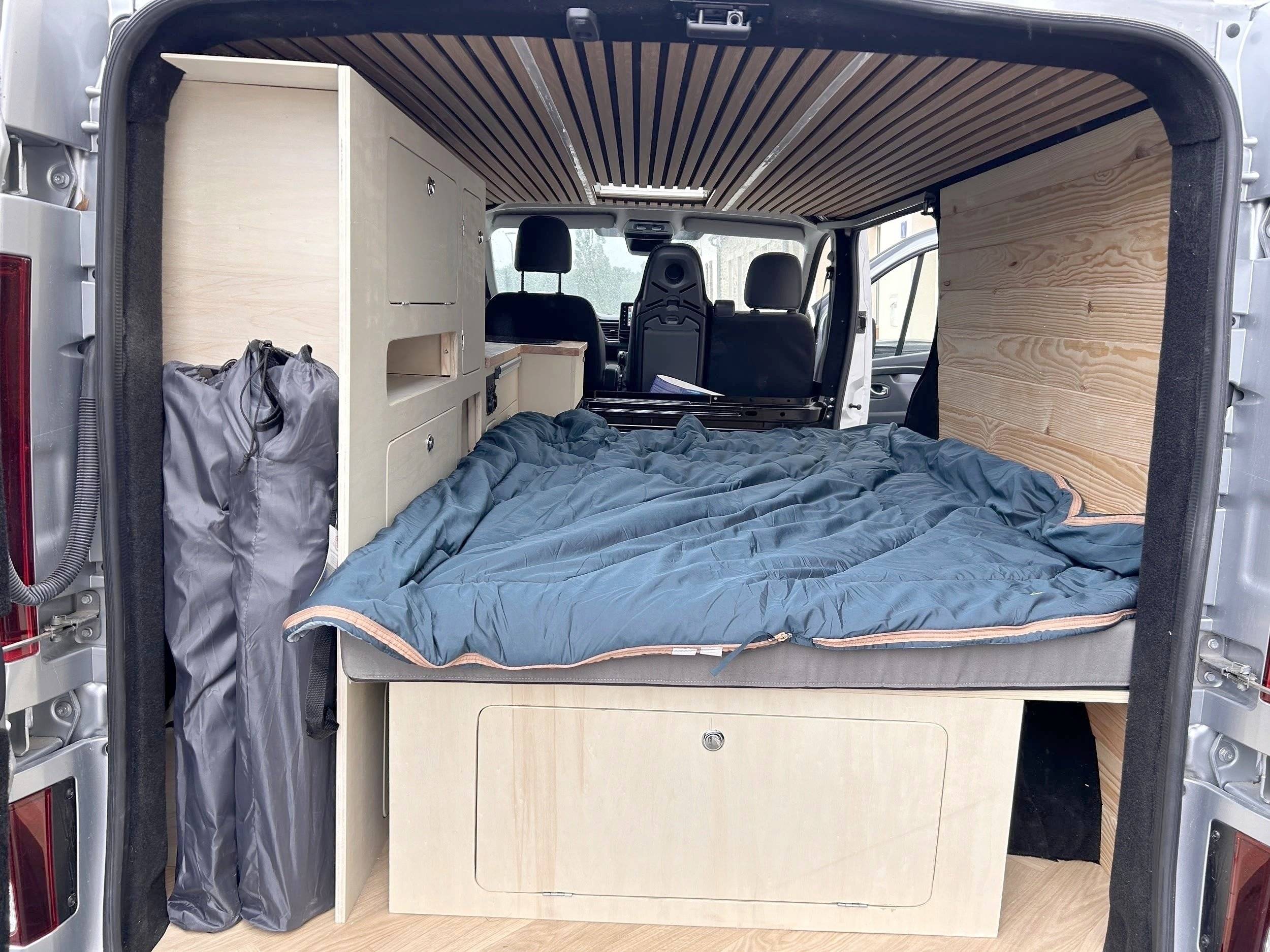 Couchages Renault Renault Trafic 150cv Boite auto - Yescapa