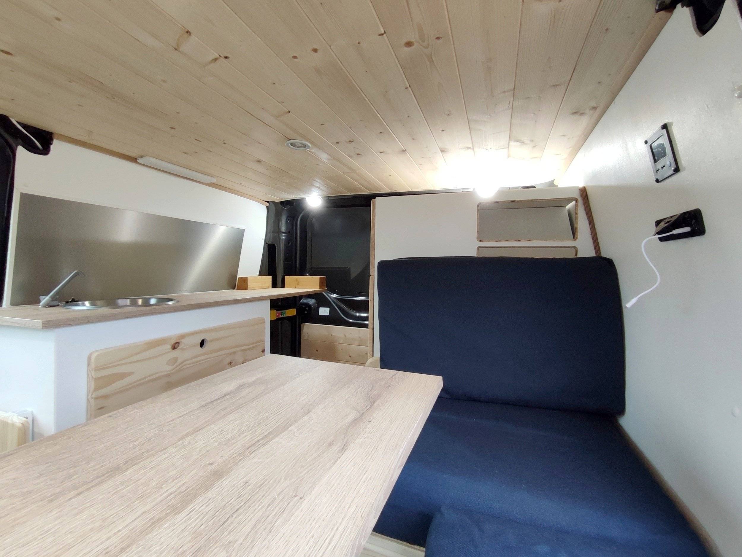 Concept Van Loisirs FORD TRANSIT