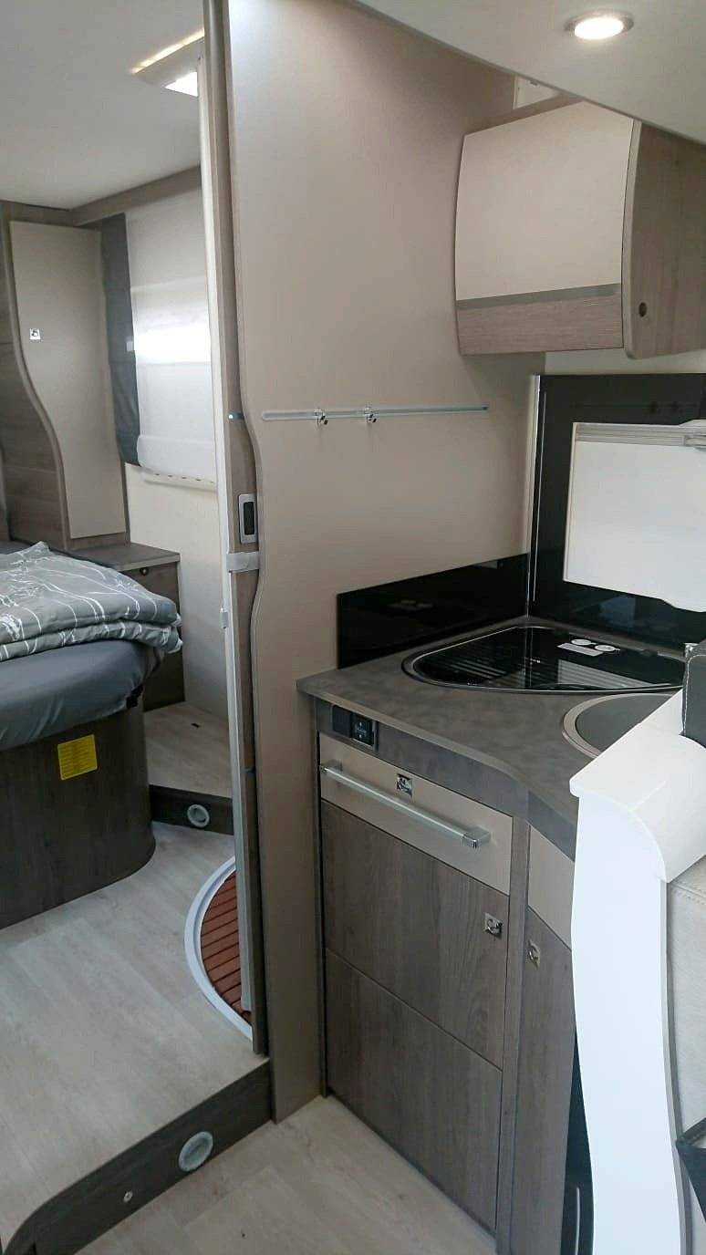 Challenger Graphite 288 , 170 PS