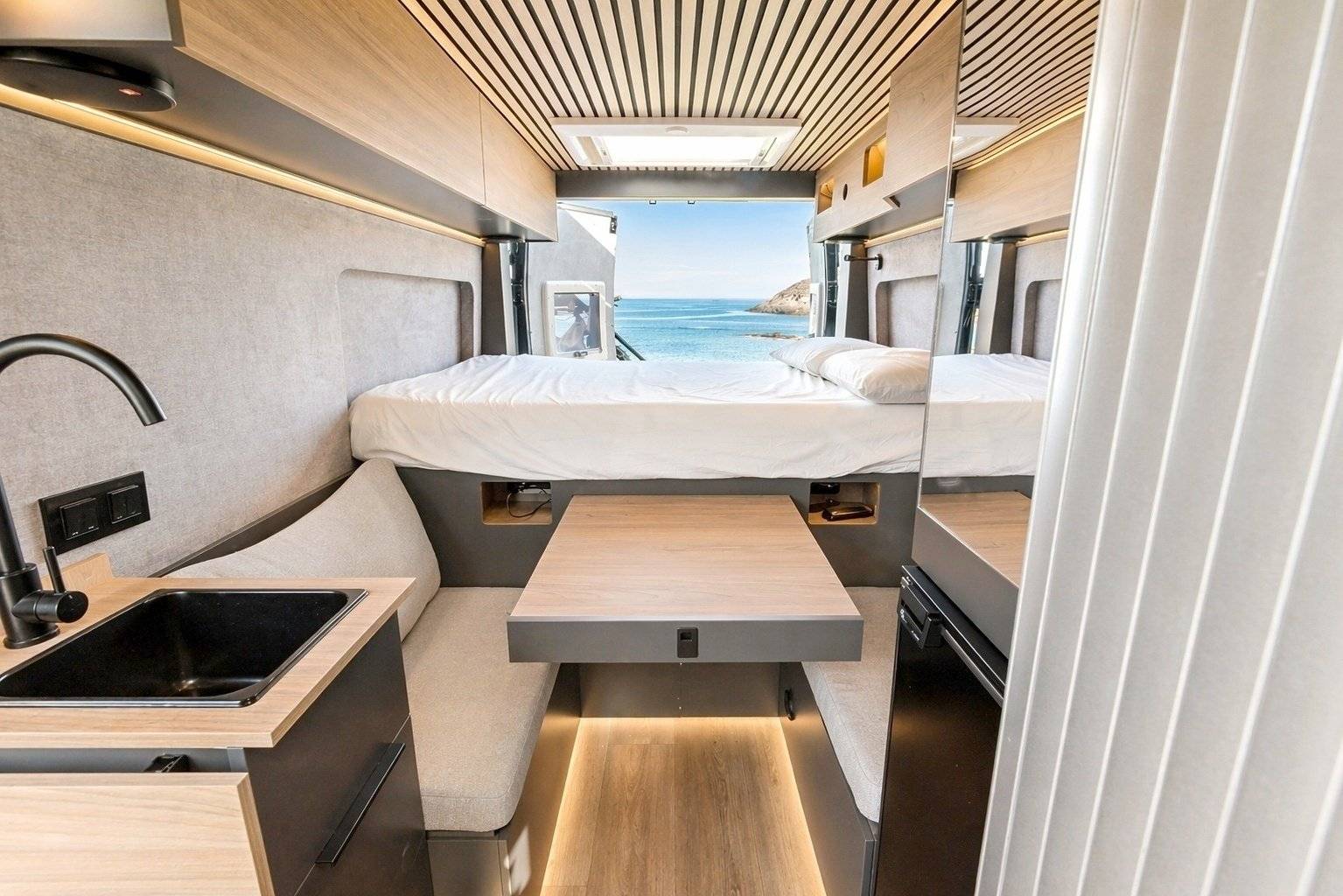 Coin repas Fiat Ducato 140 cv - Yescapa