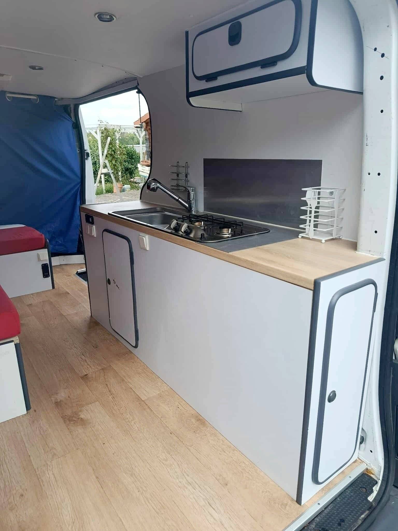 Le Van Occitan Renault trafic 2.0 DCI