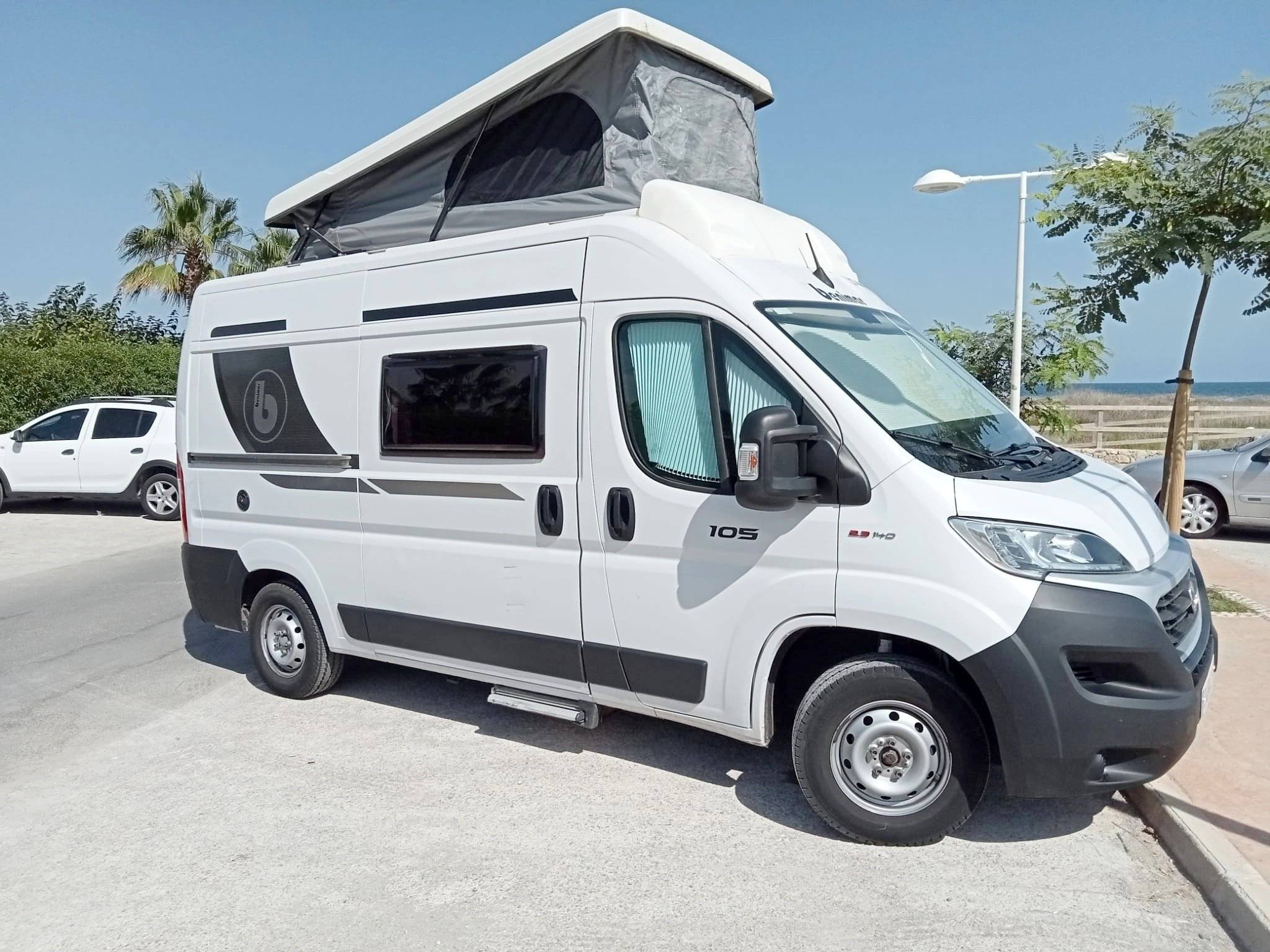 Vue avant de 3/4 Fiat FIAT DUCATO - Yescapa