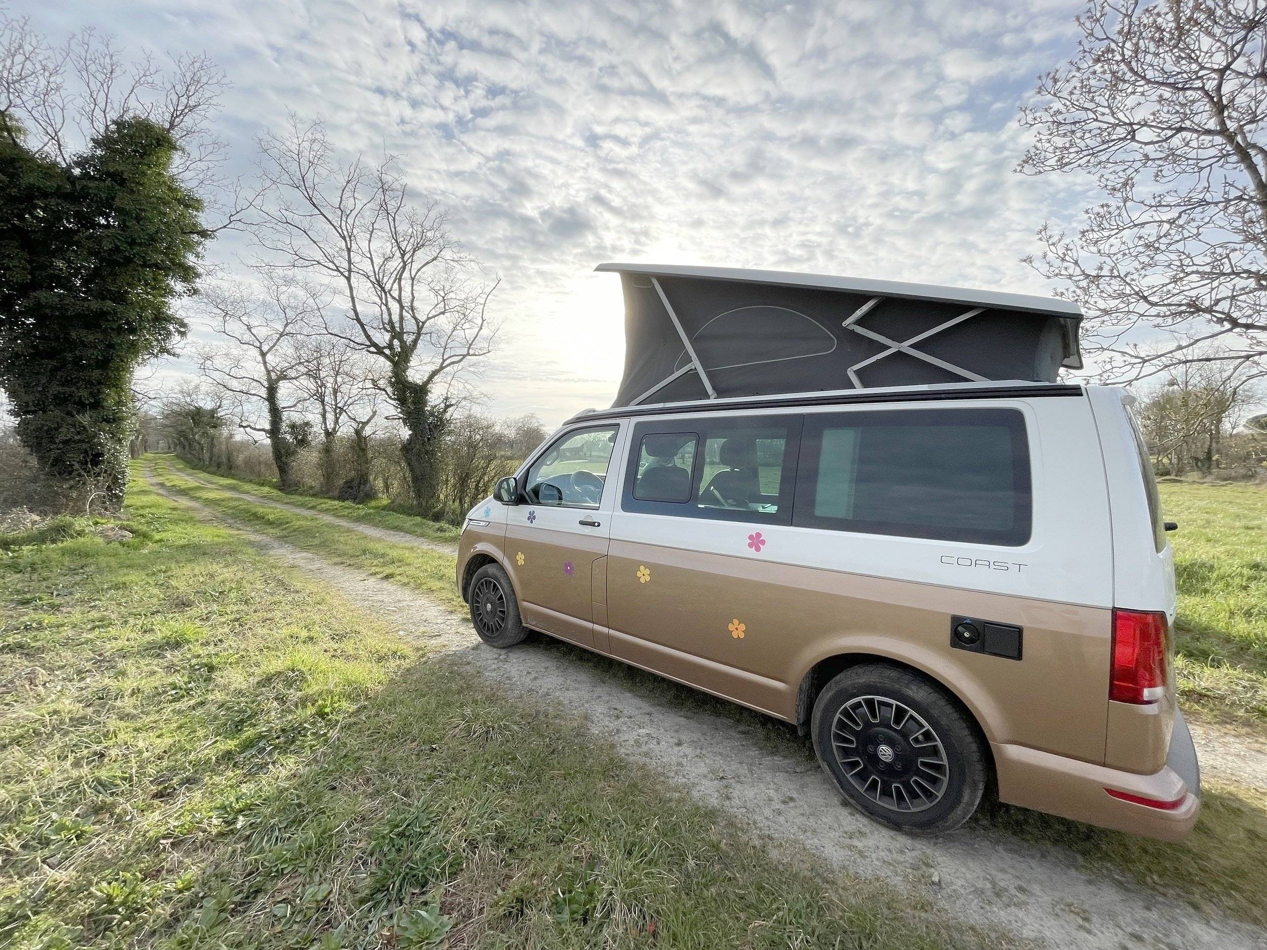 Outro Volkswagen Volkswagen T6.1 California - Yescapa