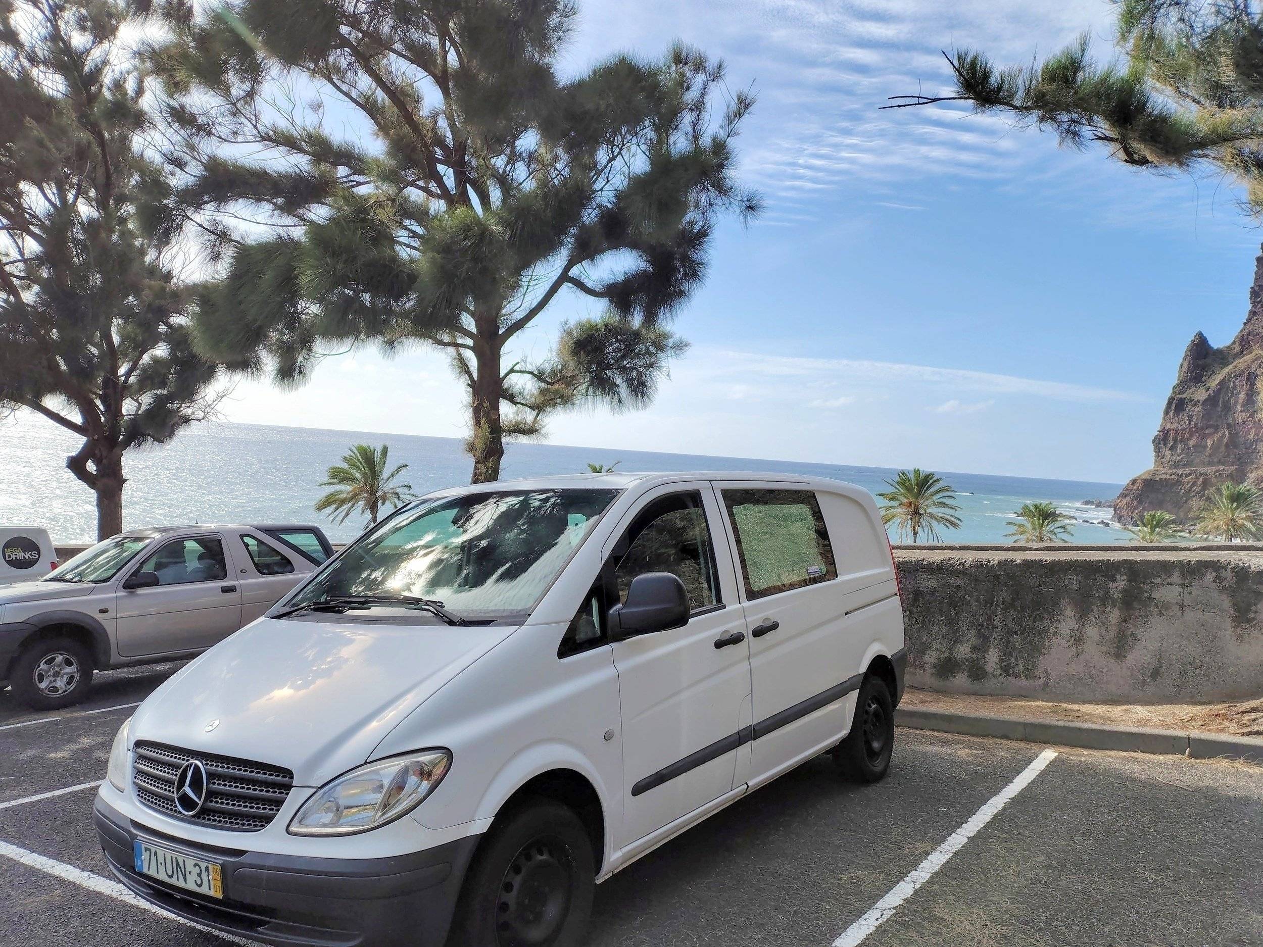 Front view from 3/4 Mercedes Mercedes vito - Yescapa