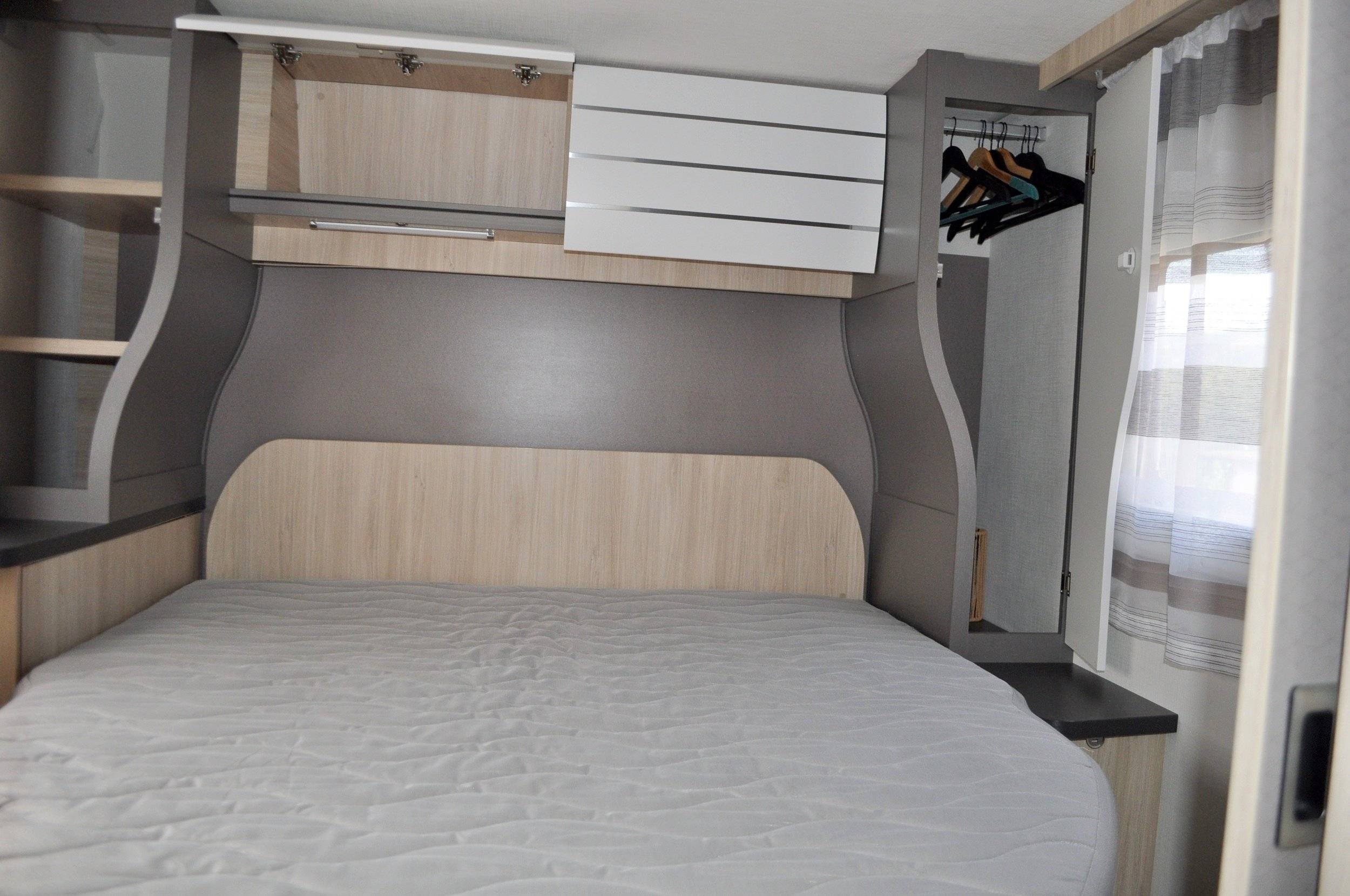 Challenger Challenger 328 VIP 