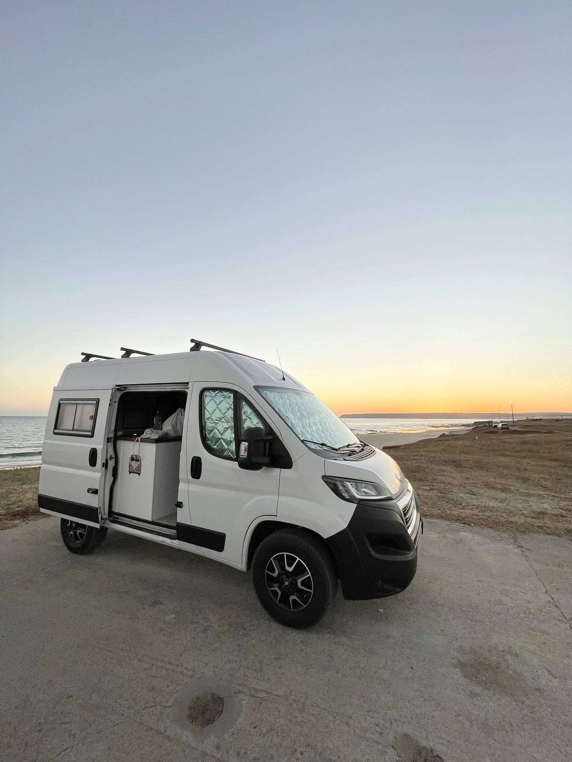 Voorkant 3/4 Peugeot Boxer - Yescapa