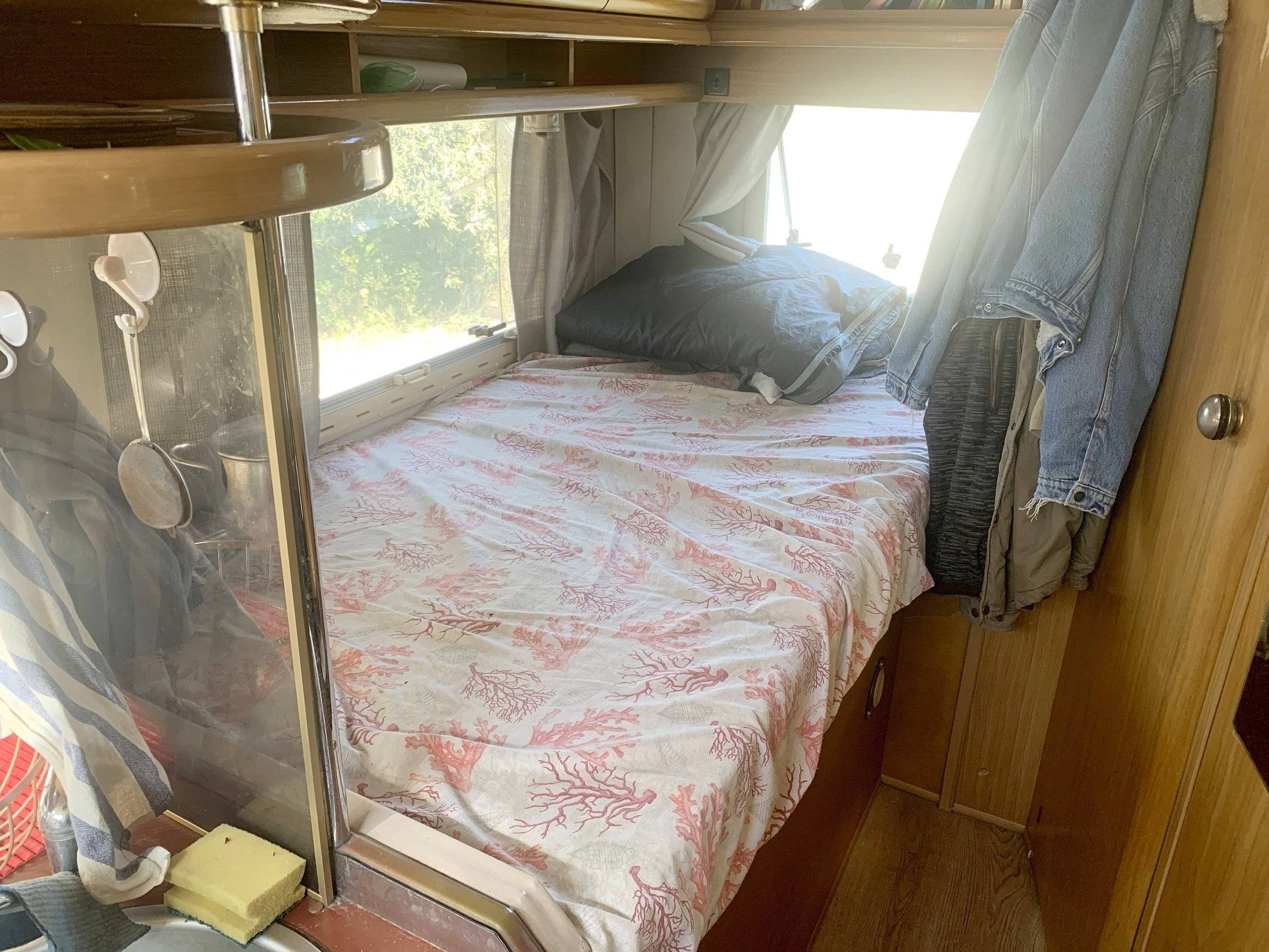 Berth Iveco Iveco daily 35.12 2,5 td - Yescapa