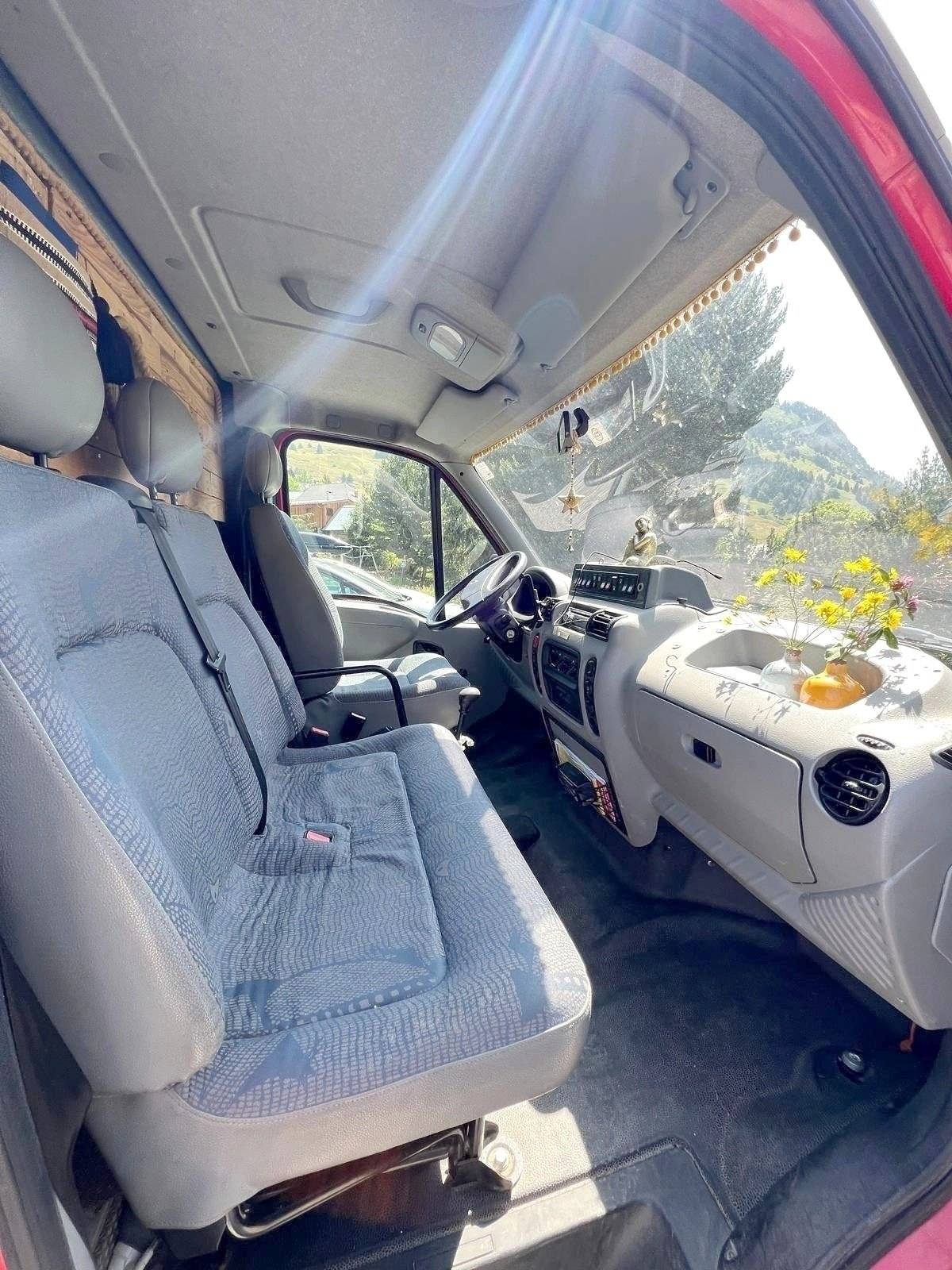 Plazas en cama Renault Master 2,5 l dCi 120 ch. - Yescapa