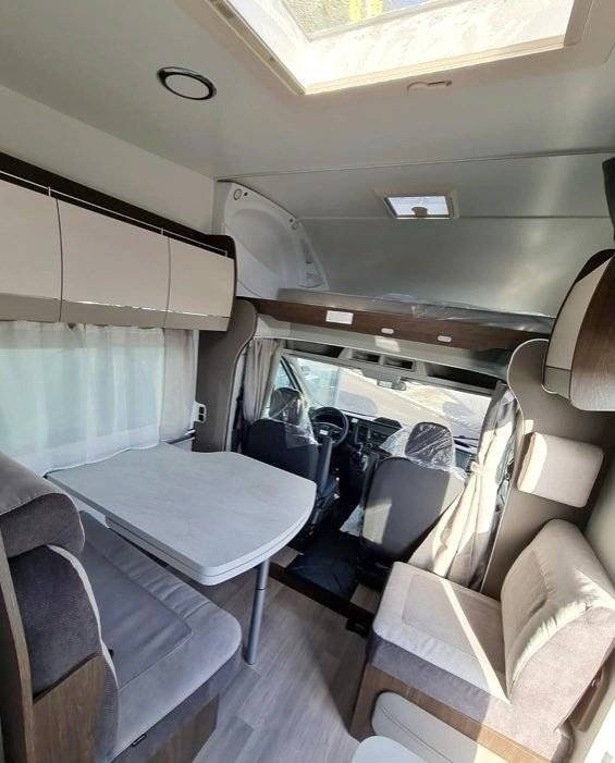 Plazas en cama Ford - Yescapa