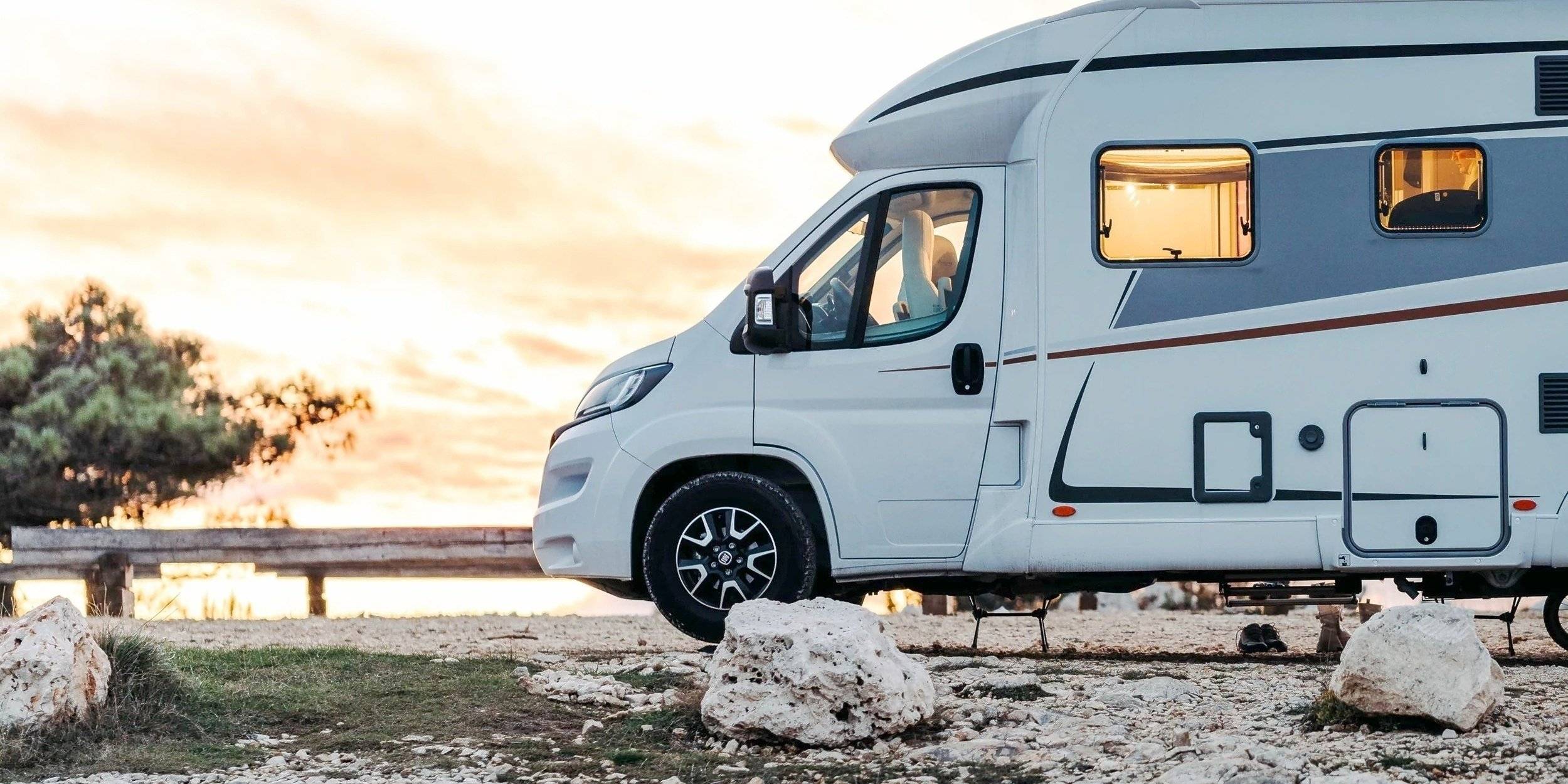 Front view from 3/4 Fiat Ducato - Yescapa