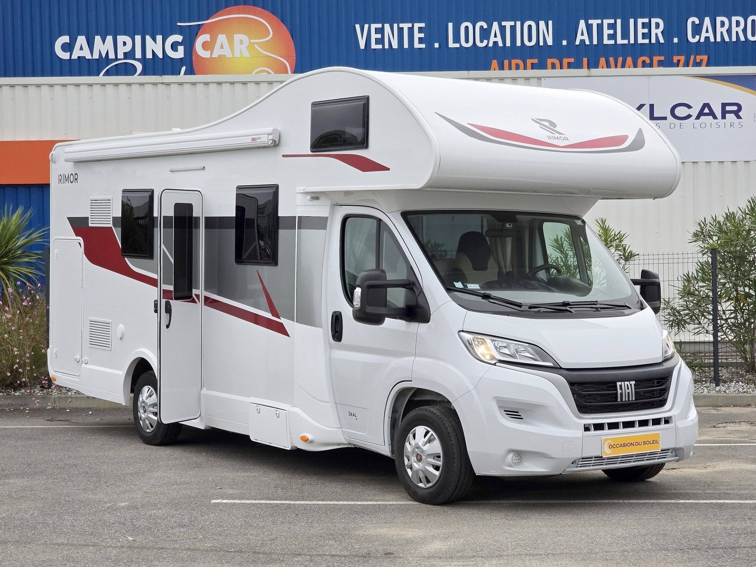 schräge Vorderansicht Fiat - Yescapa