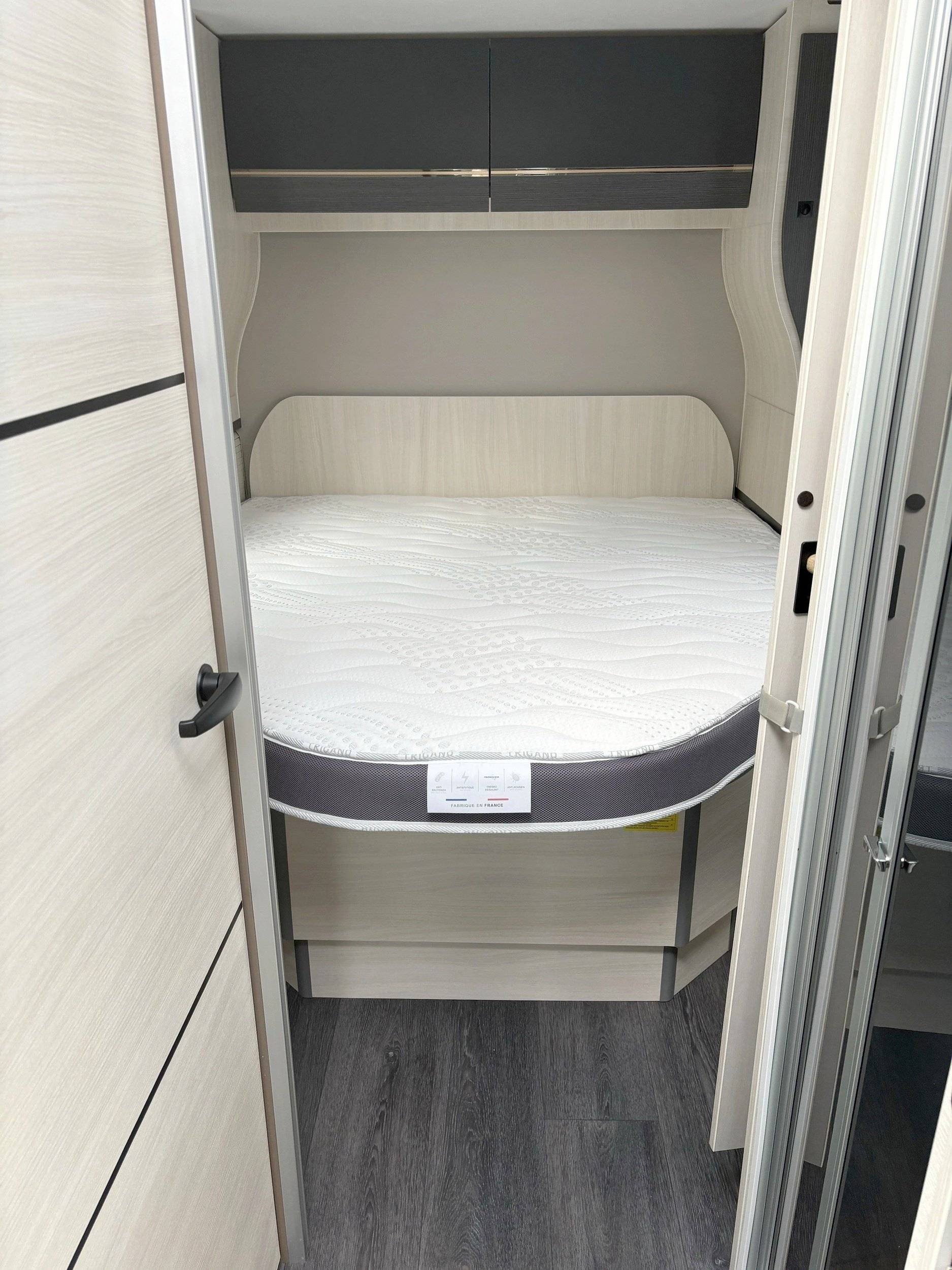 Challenger transit 170