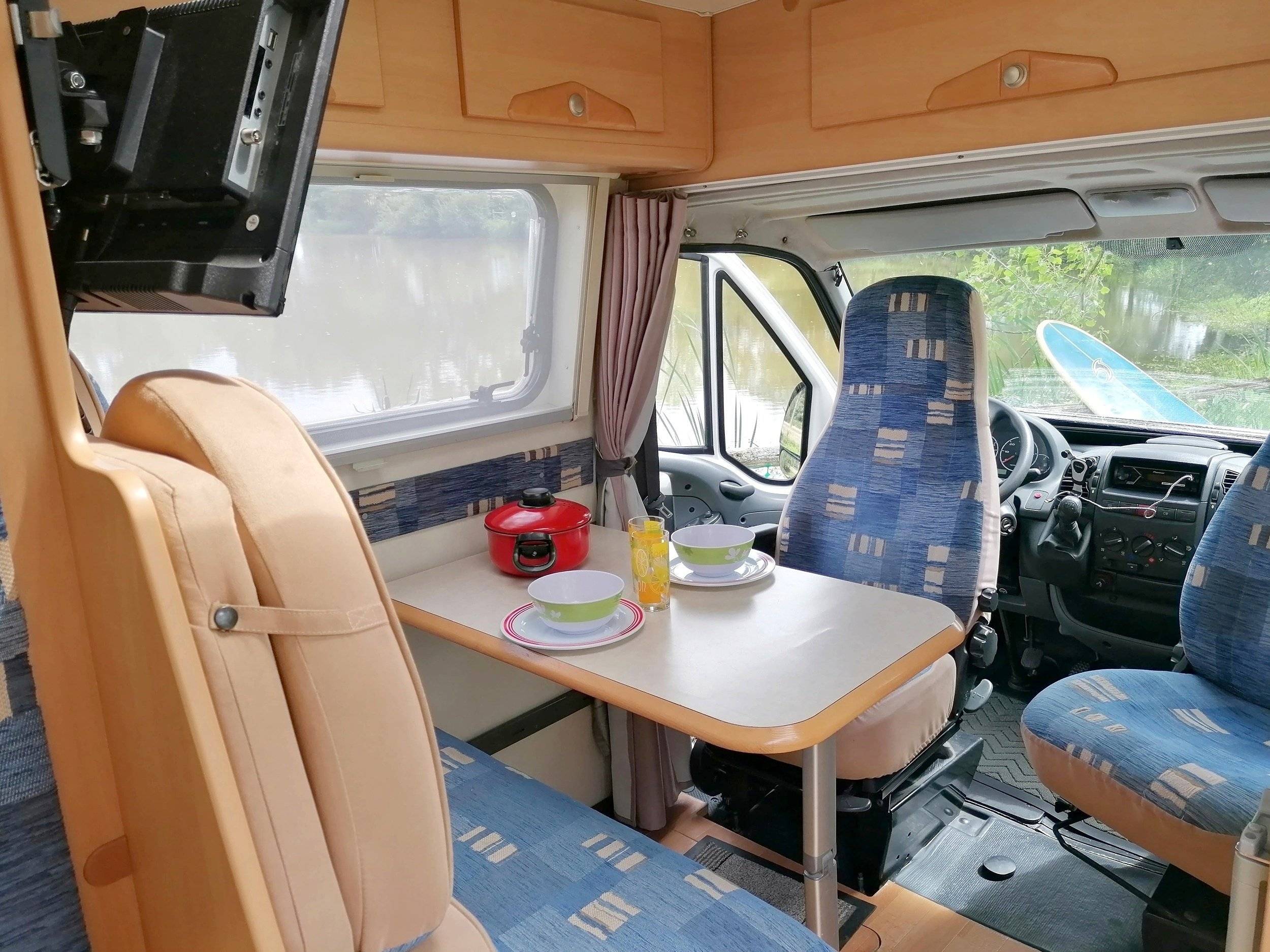 Dining Area Fiat Fiat ducato - Yescapa