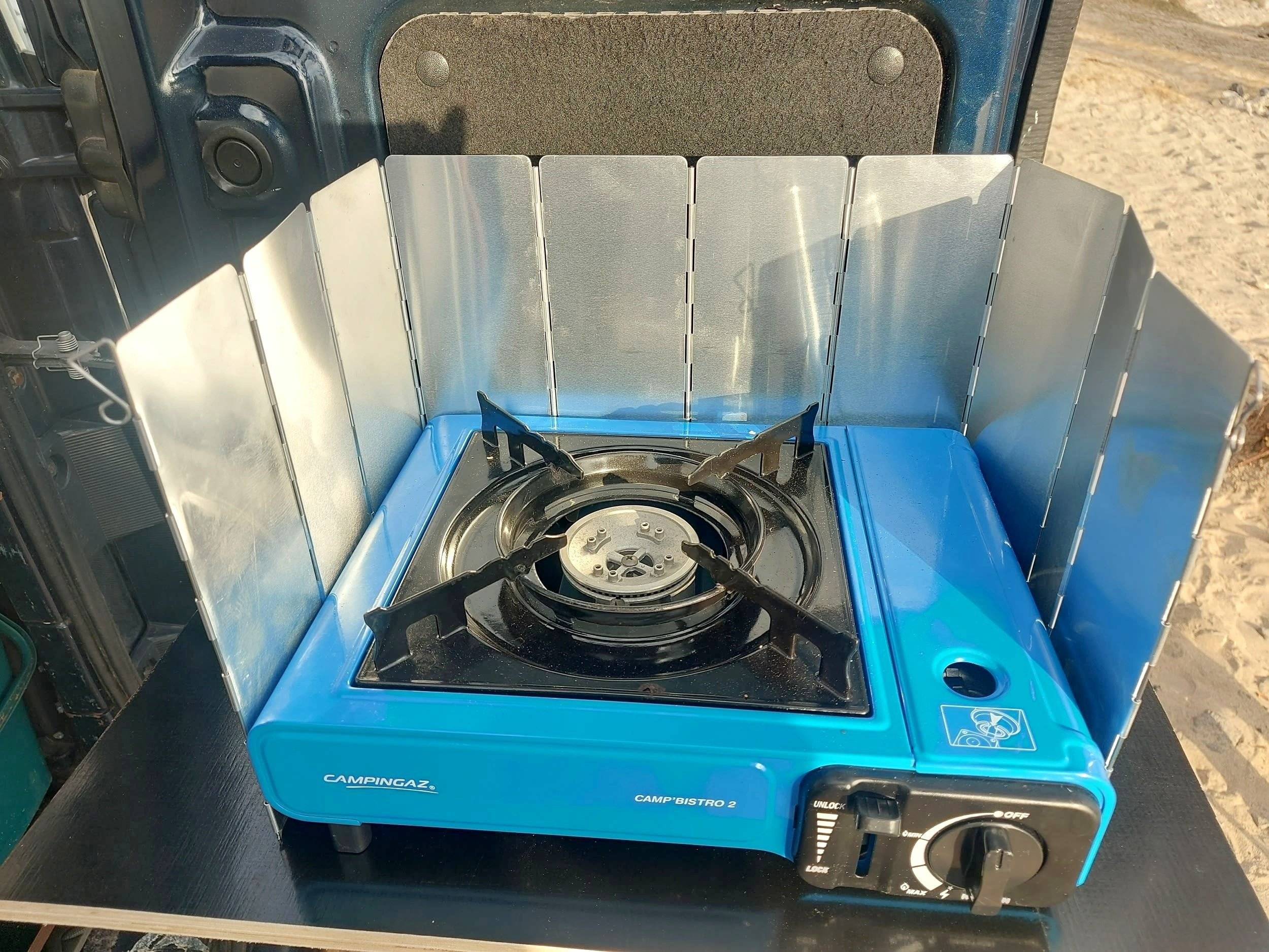 Kitchen Nissan NV200 - Yescapa
