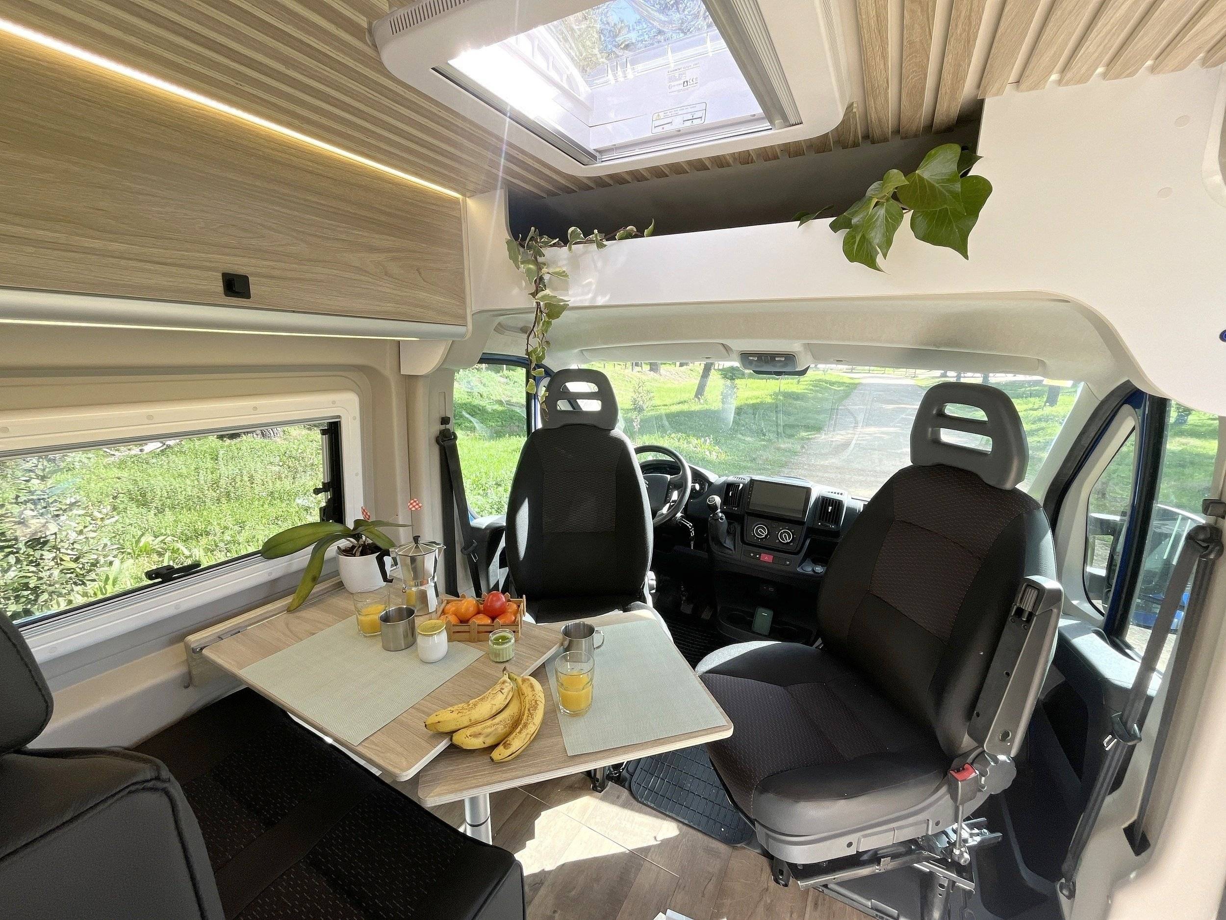 Menjador Citroën Jumper - Yescapa