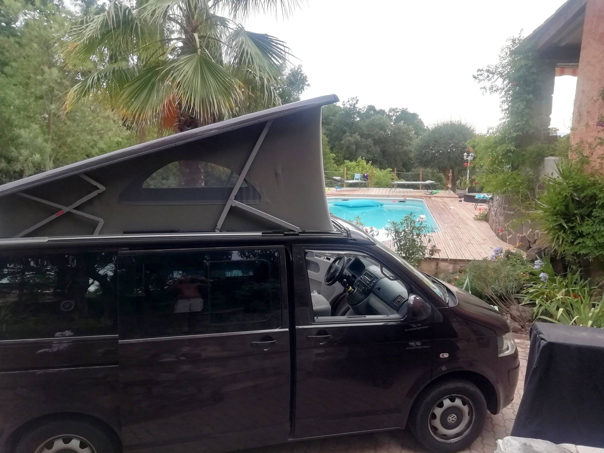 Vue avant de 3/4 Volkswagen california - Yescapa