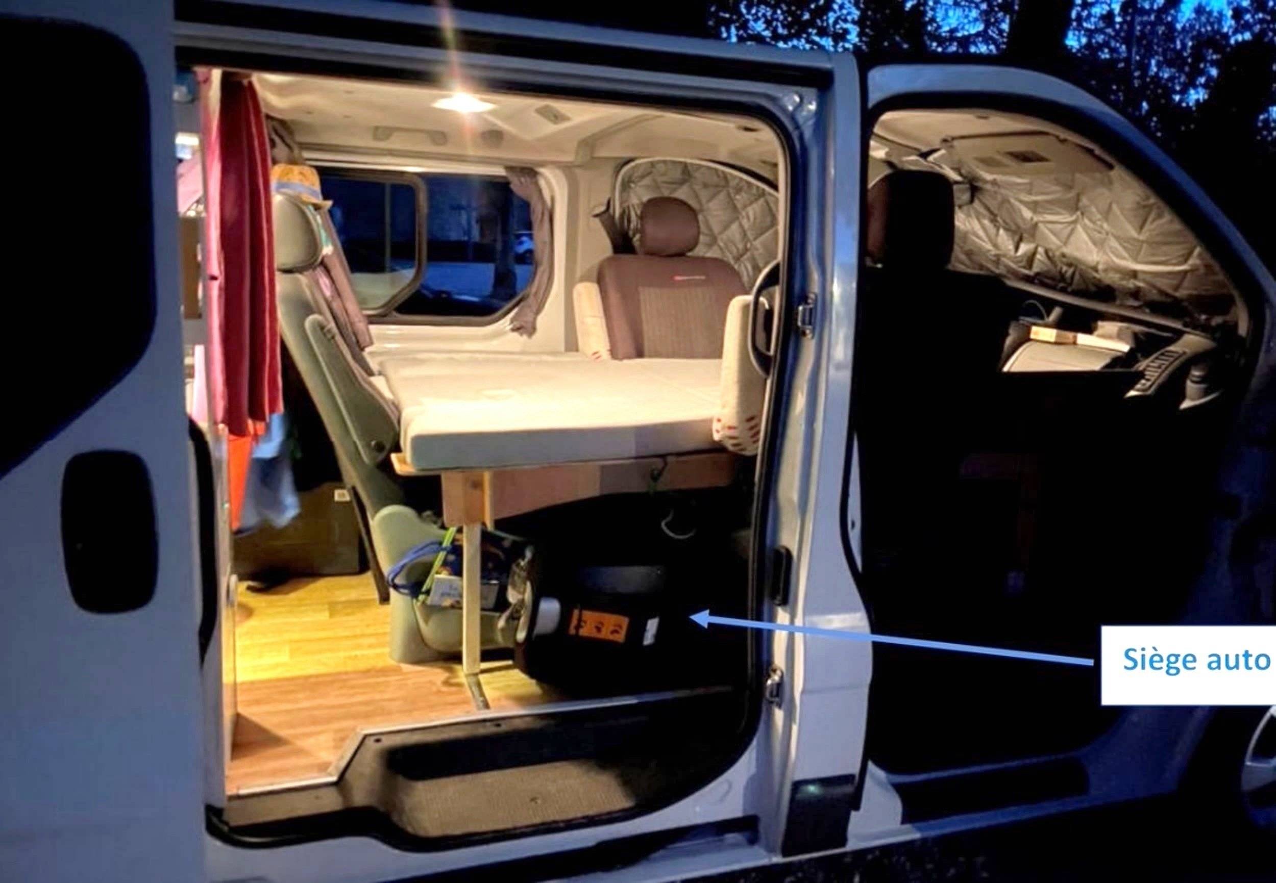 Couchages Renault 2,0 l 90 ch - Yescapa