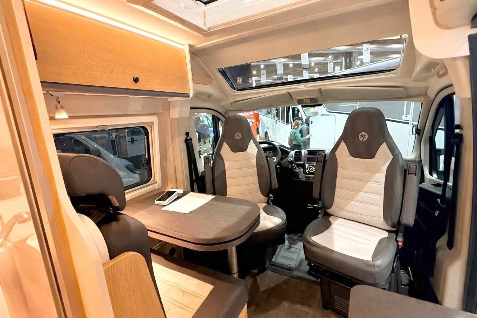 Menjador Fiat Ducato 2,3 l Multijet 140 cv. - Yescapa