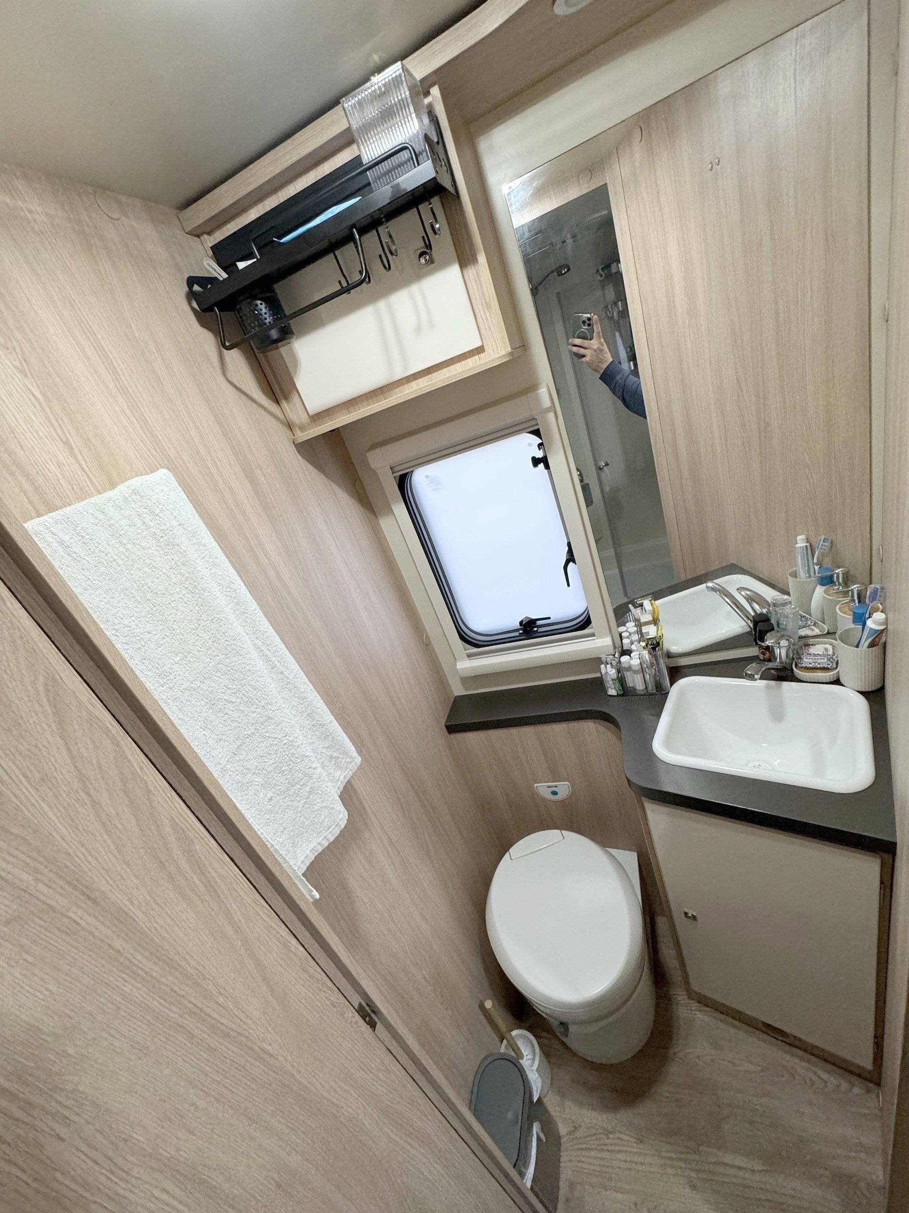 Giottiline SIENA 390 CAMA ISLA PERFILADA 5 PLAZAS Nº 4