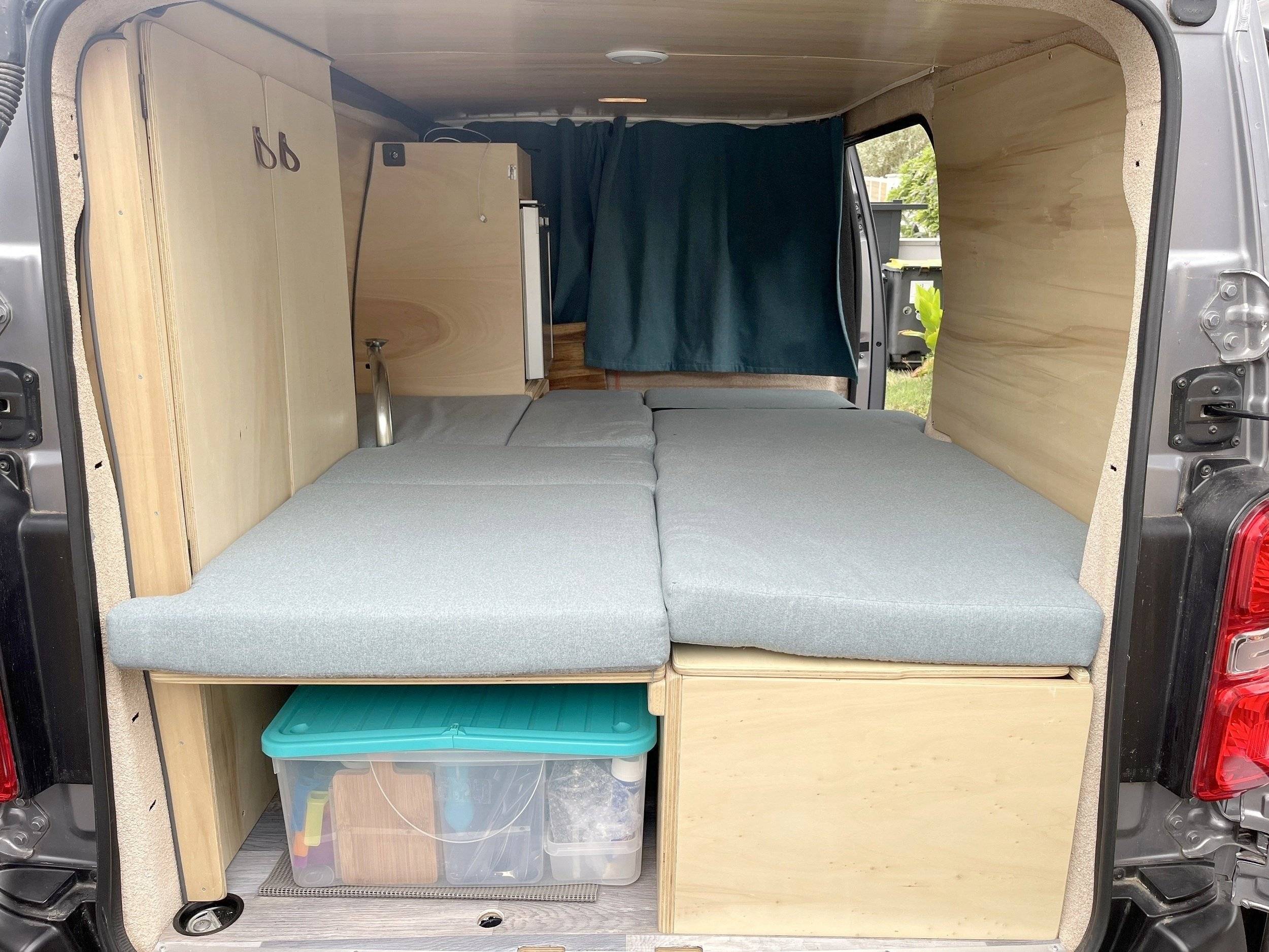 Camp In Van Peugeot expert Standard