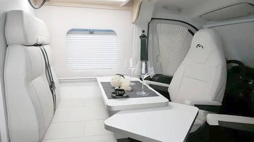 Dining Area Fiat FIAT DUCATO - Yescapa