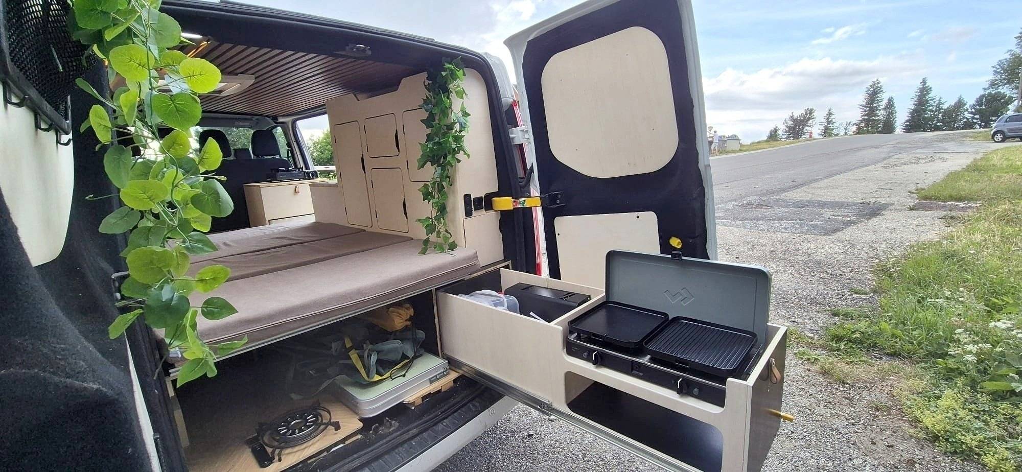 Berth ford transit custom L2H1 limited - Yescapa