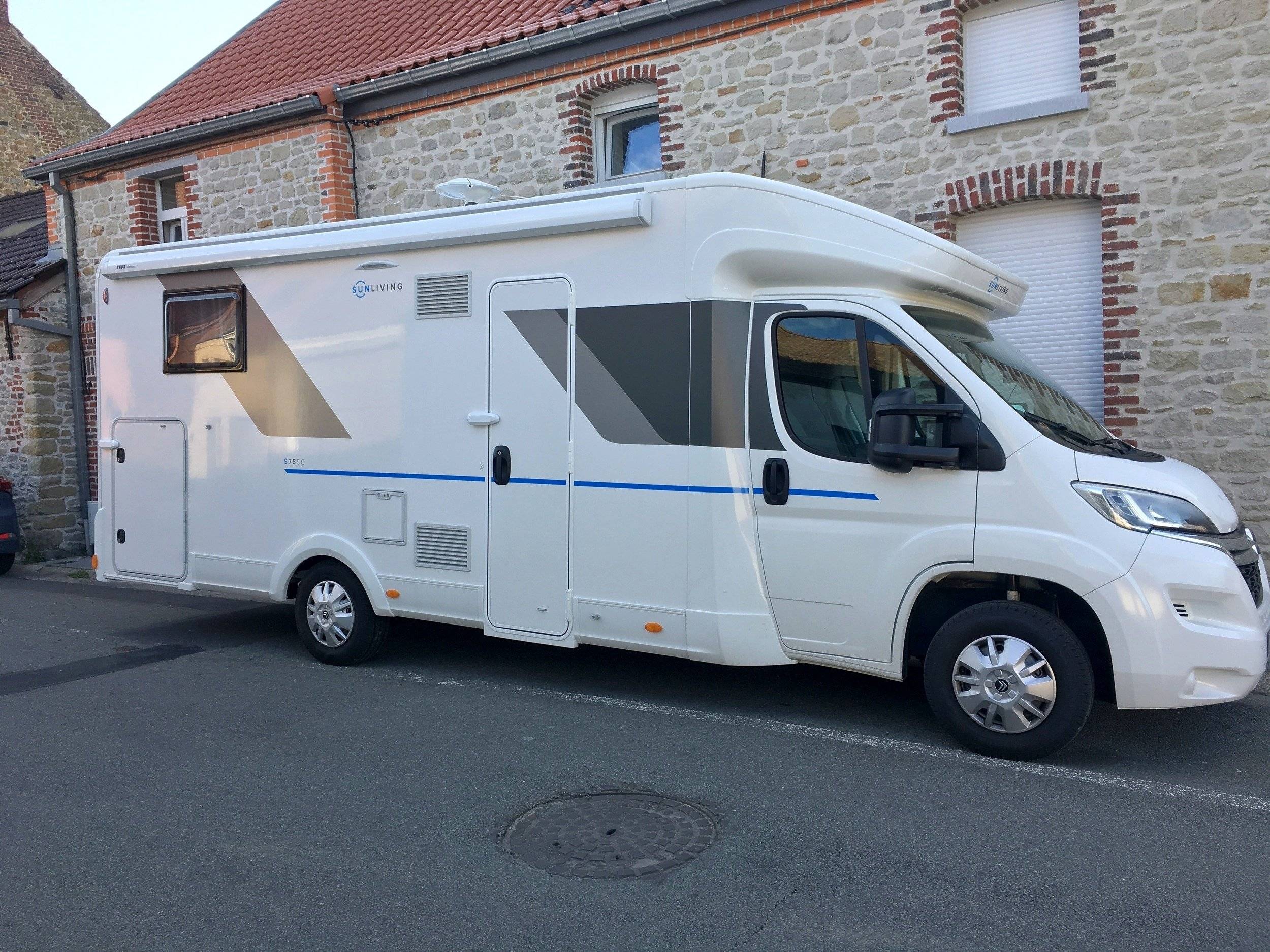 Adria Sunliving Sunliving SC75C