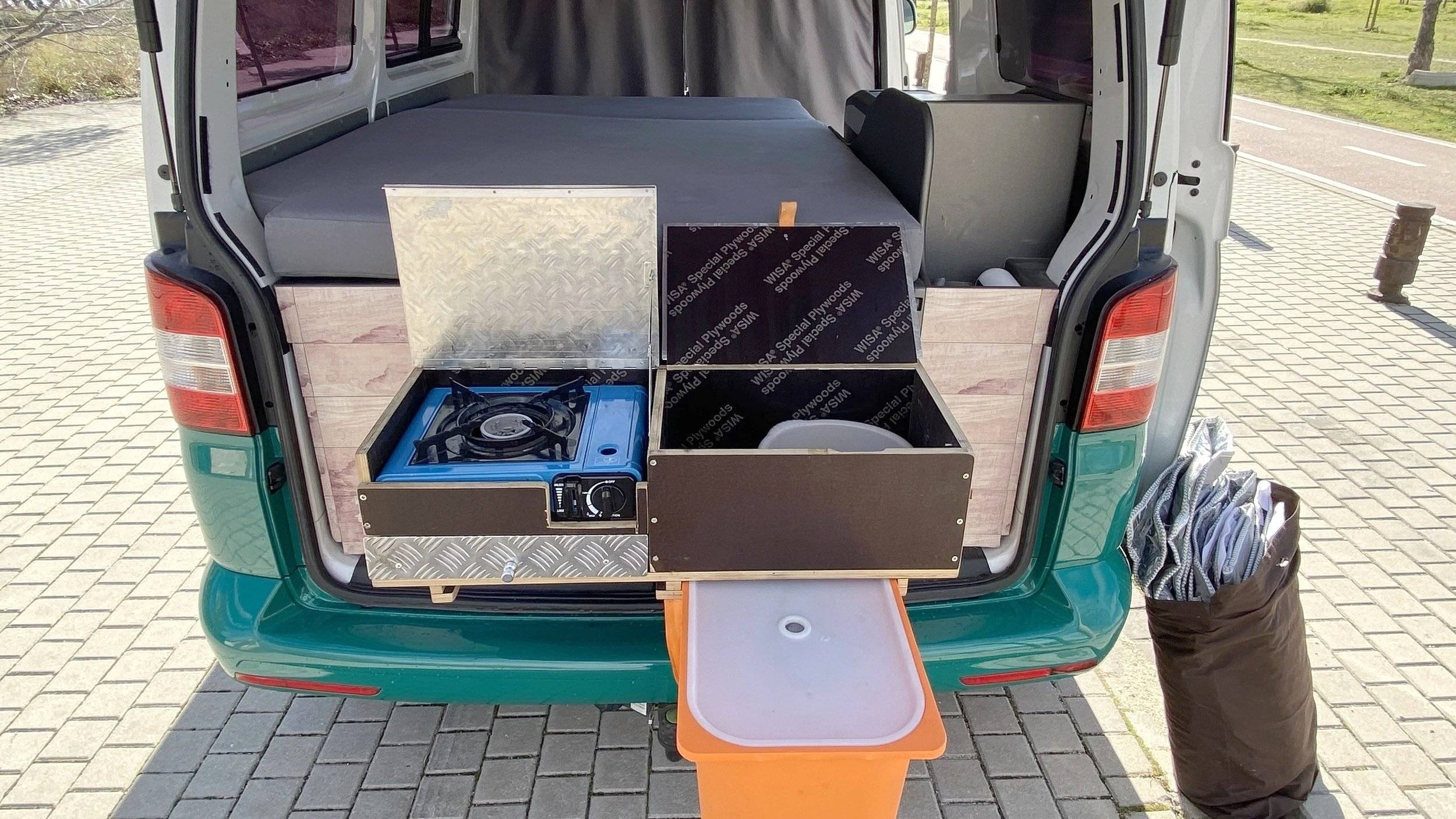 Kitchen Volkswagen T5 2 l 102 ch - Yescapa