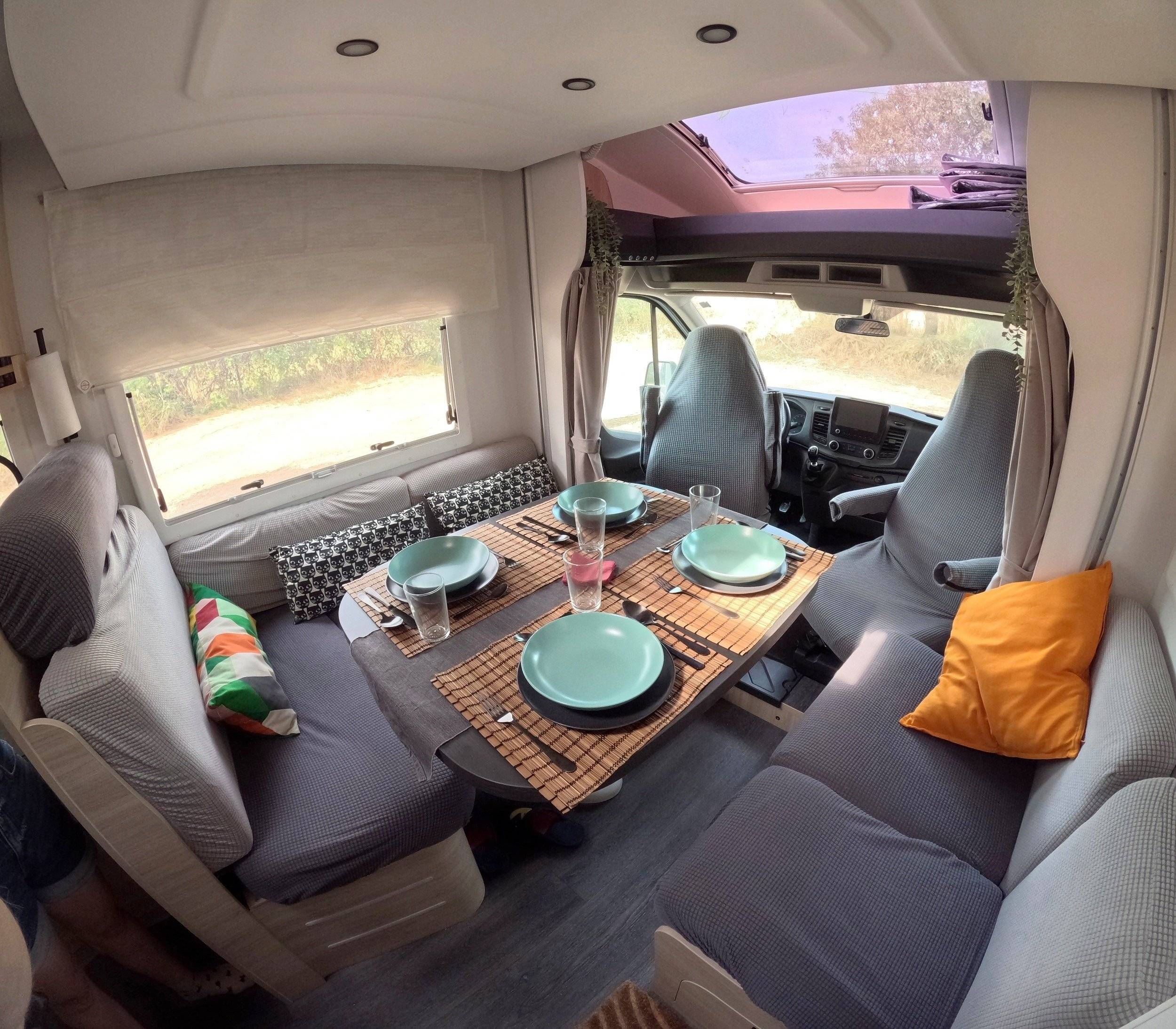 Comedor Ford Ford Challenger Trigano - Yescapa