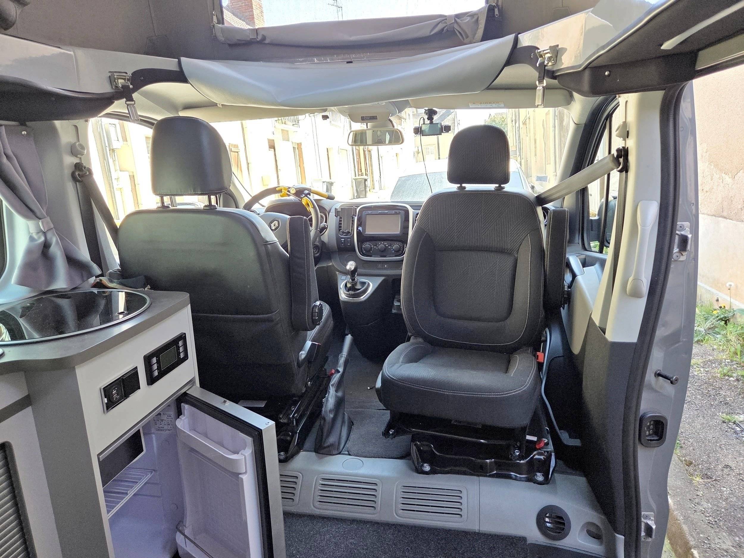 Comedor Renault 1.6DCI 125 FAP - Yescapa