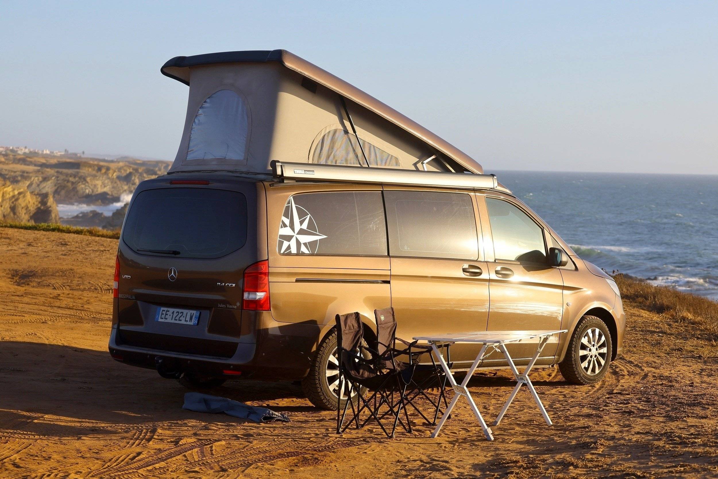 Vista del vehículo ángulo delantero Mercedes Vito 2,2 l 136 ch - Yescapa