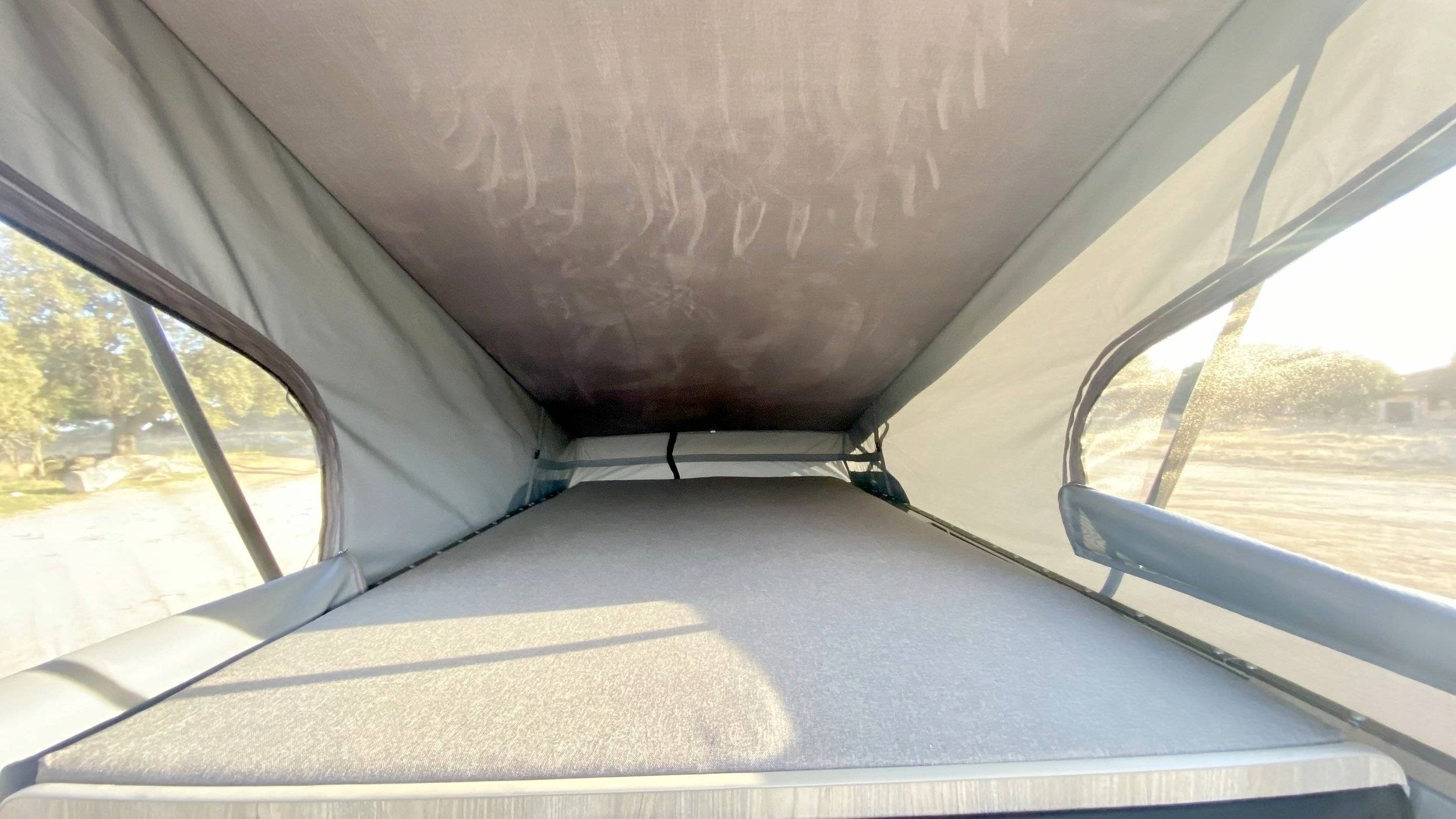 Volkswagen Transporter T6 (Amarilla)