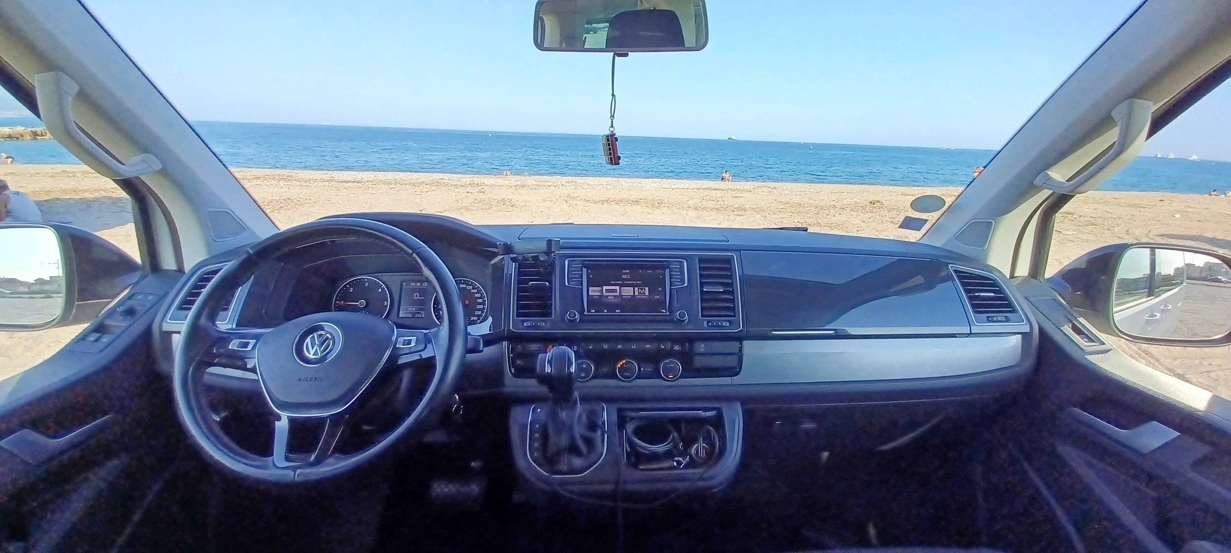 Van California Beach T6