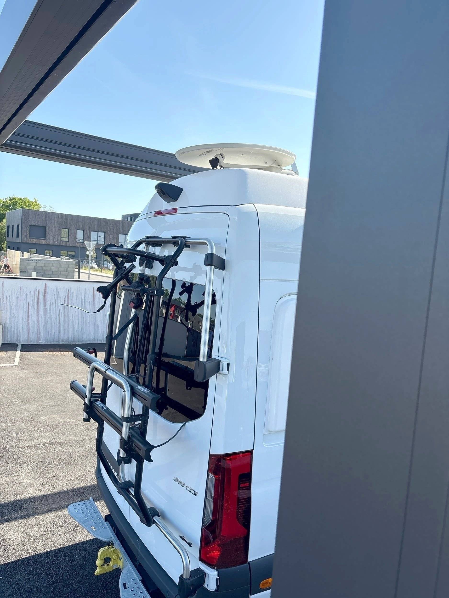 Custo Van  