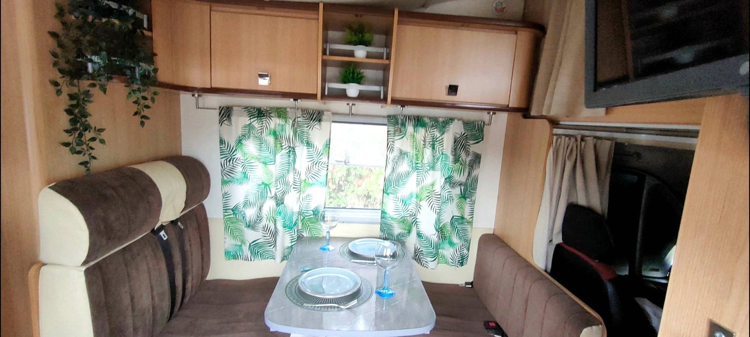 Dinette Fiat Ducato 3,3t MH2, 2,3l multijet 130ch - Yescapa