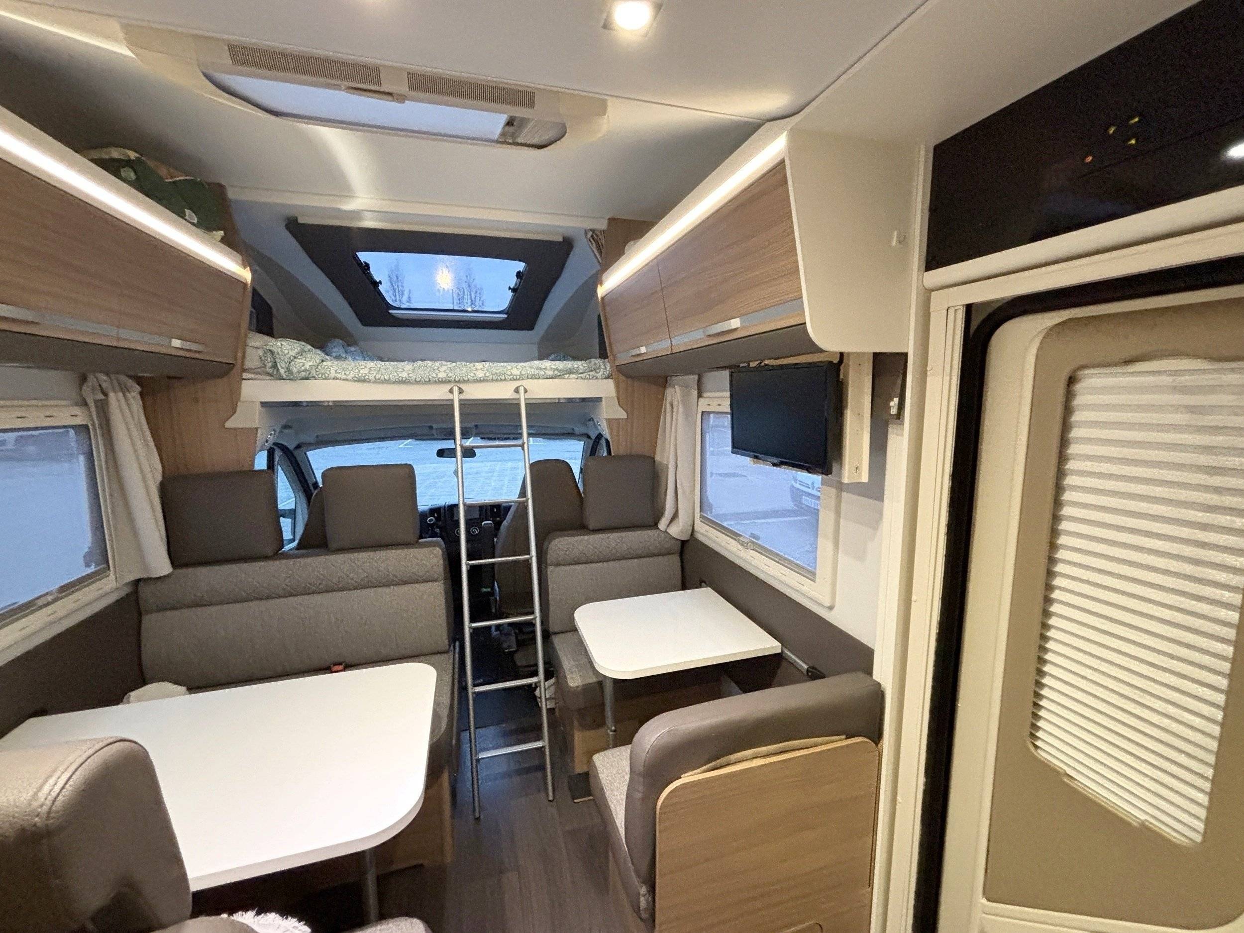 Berth Citroën Jumper 2,0 l 160 cv - Yescapa